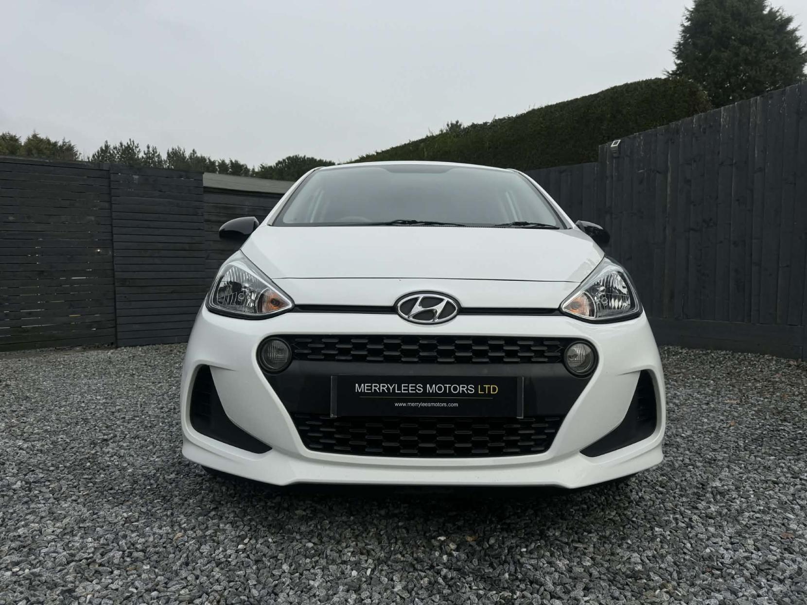 Hyundai i10 1.0 Play Hatchback 5dr Petrol Manual Euro 6 (67 ps)