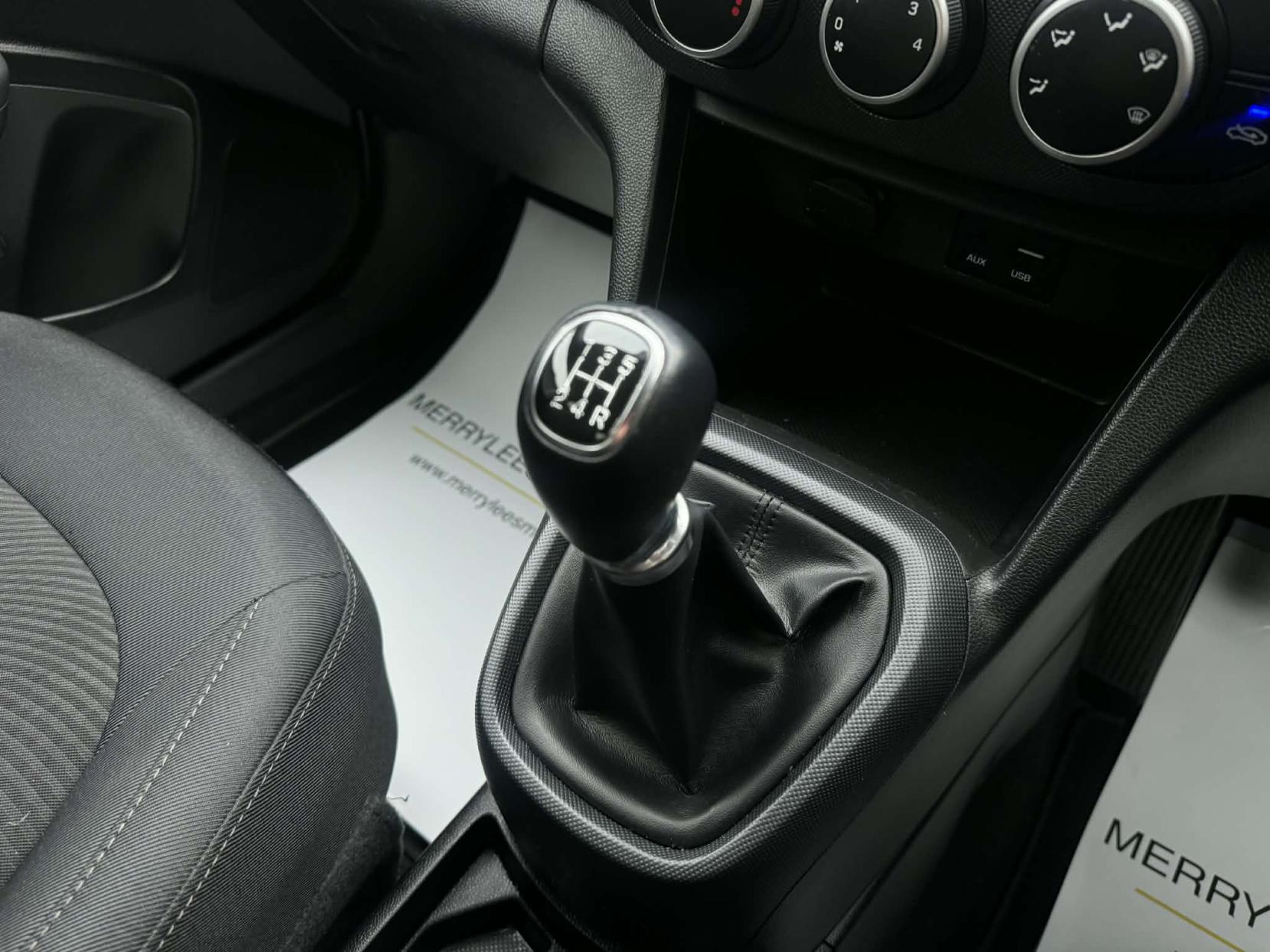 Hyundai i10 1.0 Play Hatchback 5dr Petrol Manual Euro 6 (67 ps)