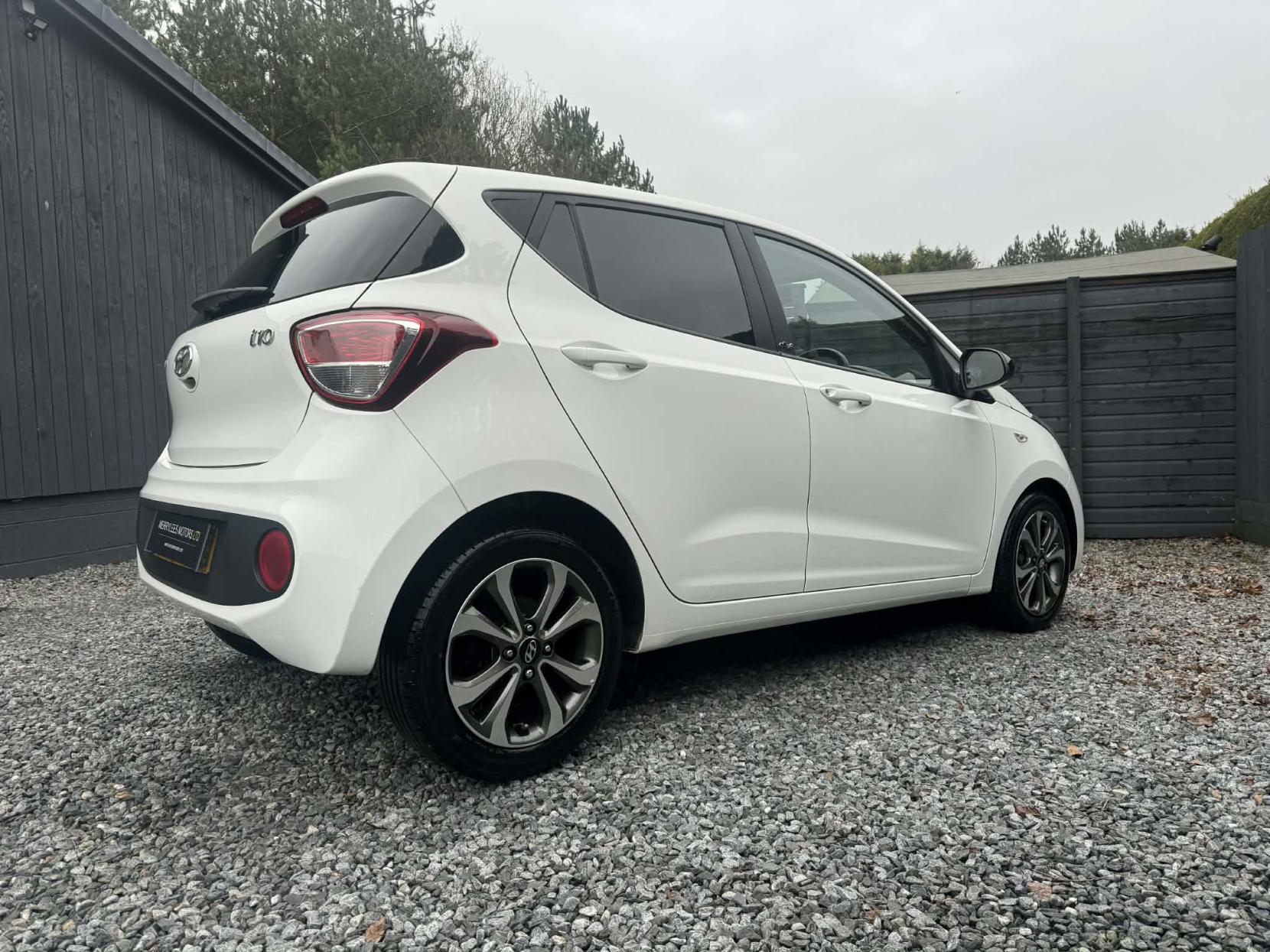 Hyundai i10 1.0 Play Hatchback 5dr Petrol Manual Euro 6 (67 ps)