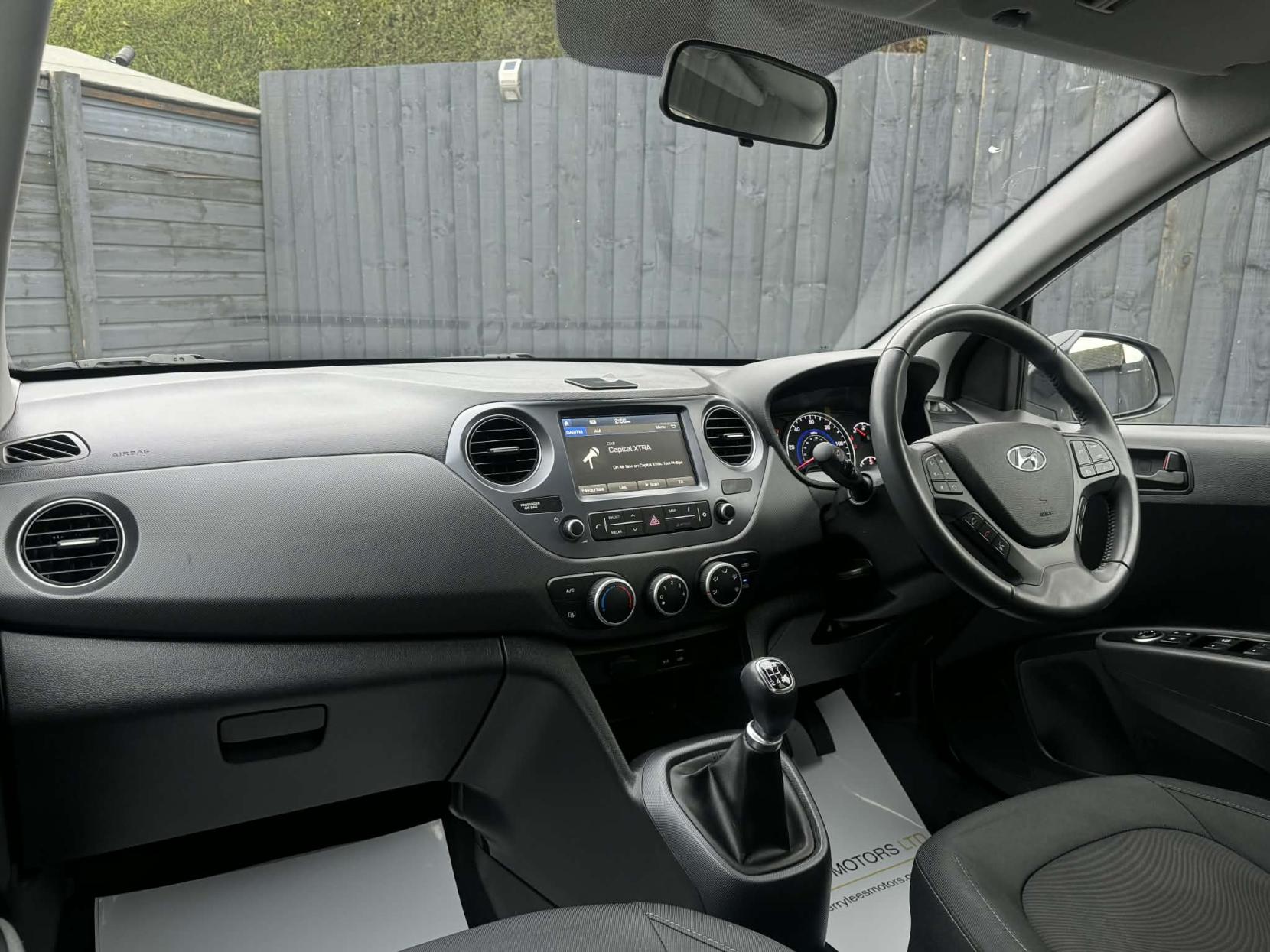 Hyundai i10 1.0 Play Hatchback 5dr Petrol Manual Euro 6 (67 ps)