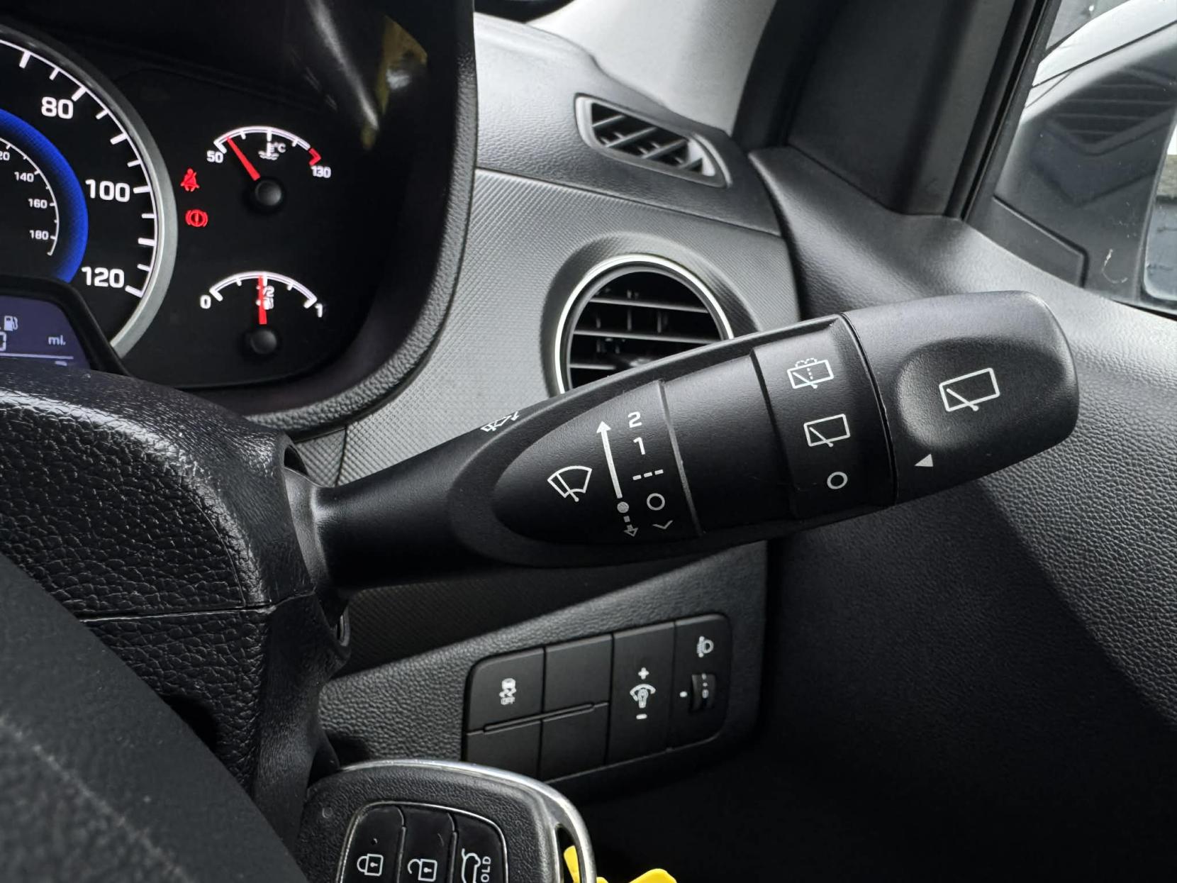 Hyundai i10 1.0 Play Hatchback 5dr Petrol Manual Euro 6 (67 ps)