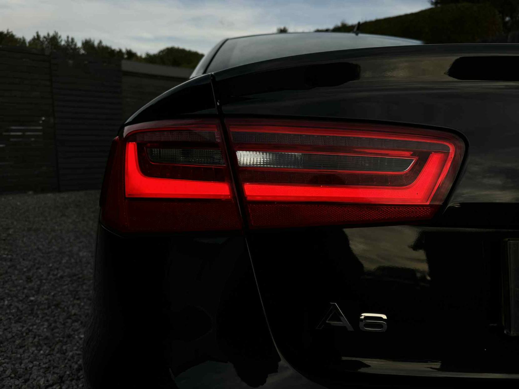 Audi A6 Saloon 2.0 TDI S line Saloon 4dr Diesel Multitronic Euro 5 (s/s) (177 ps)