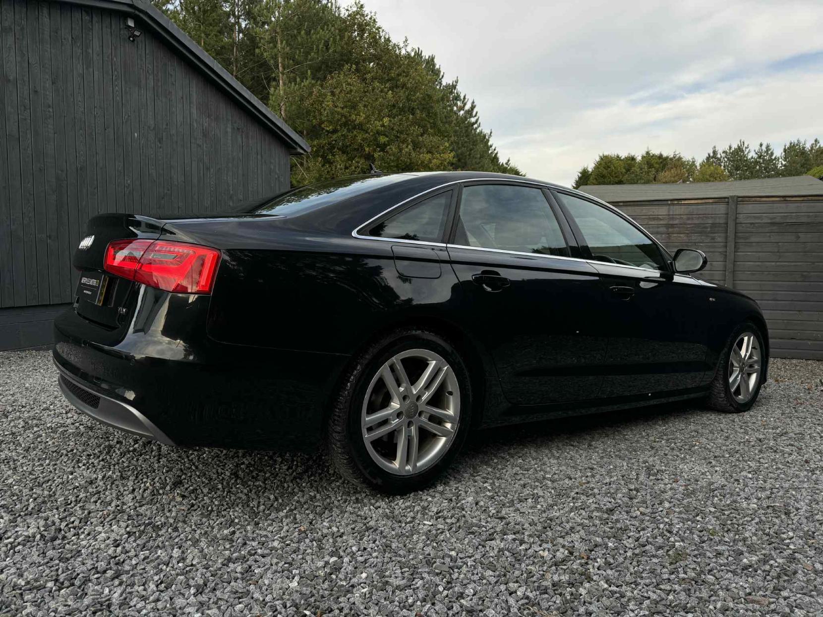 Audi A6 Saloon 2.0 TDI S line Saloon 4dr Diesel Multitronic Euro 5 (s/s) (177 ps)