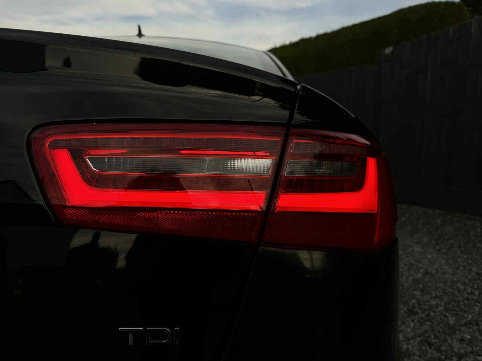 Audi A6 Saloon 2.0 TDI S line Saloon 4dr Diesel Multitronic Euro 5 (s/s) (177 ps)