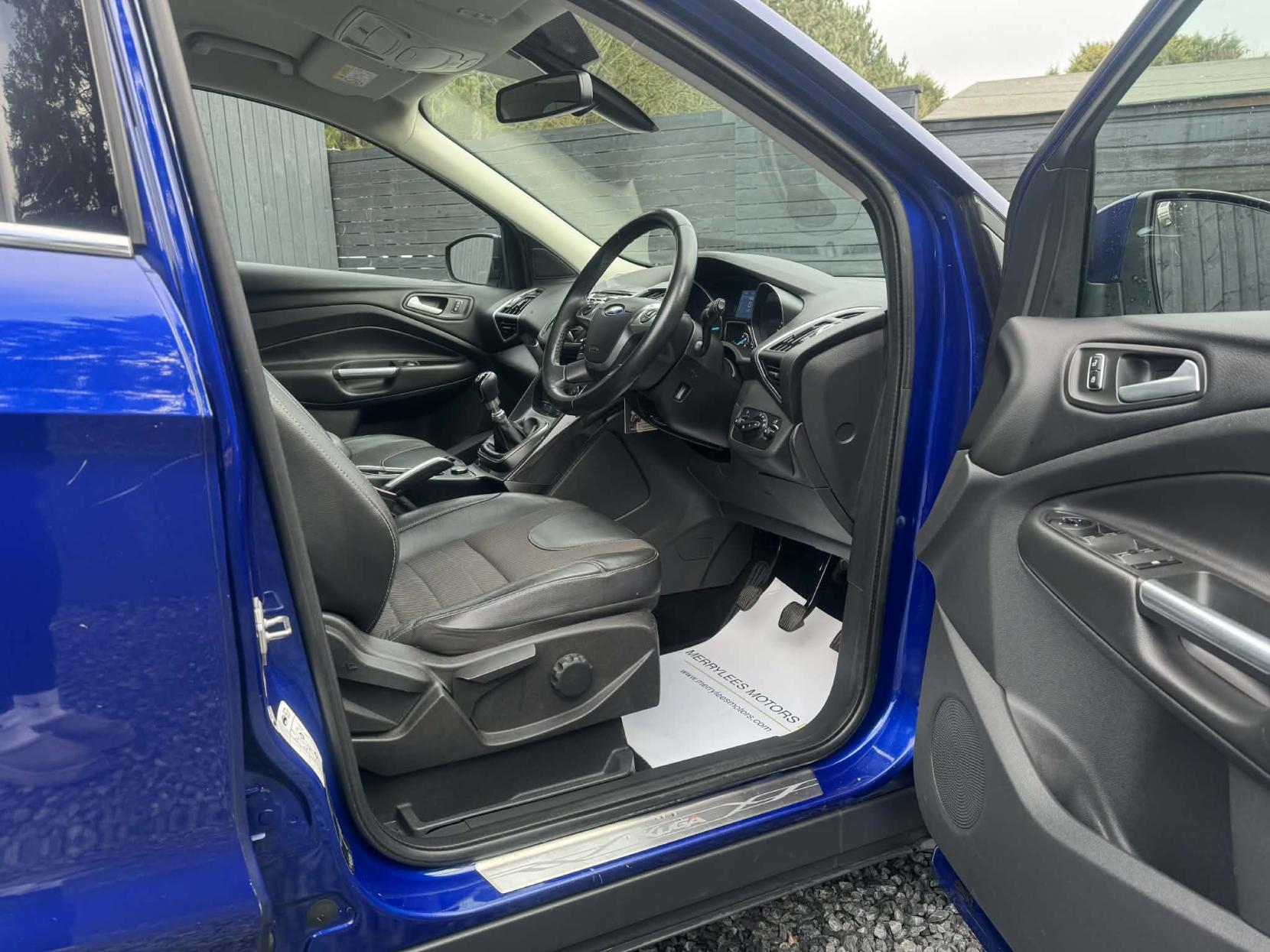 Ford Kuga 2.0 TDCi Titanium SUV 5dr Diesel Manual 2WD Euro 6 (s/s) (150 ps)