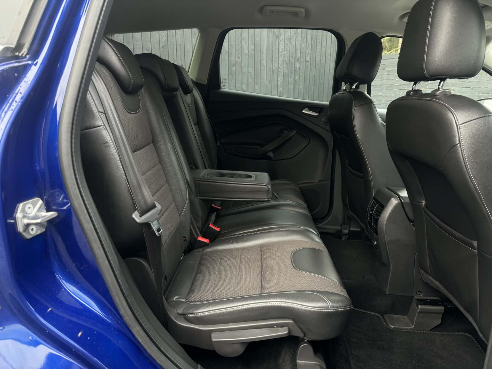 Ford Kuga 2.0 TDCi Titanium SUV 5dr Diesel Manual 2WD Euro 6 (s/s) (150 ps)