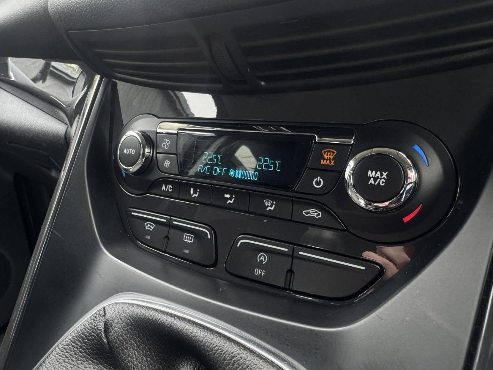 Ford Kuga 2.0 TDCi Titanium SUV 5dr Diesel Manual 2WD Euro 6 (s/s) (150 ps)