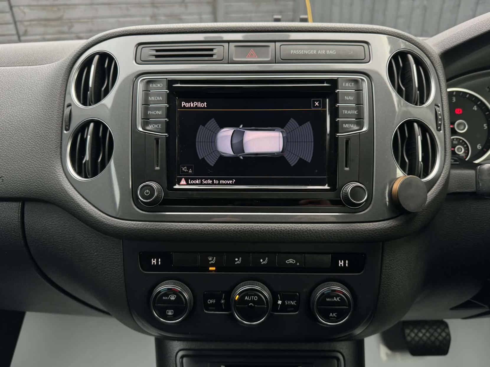 Volkswagen Tiguan 2.0 TDI BlueMotion Tech Match SUV 5dr Diesel DSG 4WD Euro 6 (s/s) (150 ps)