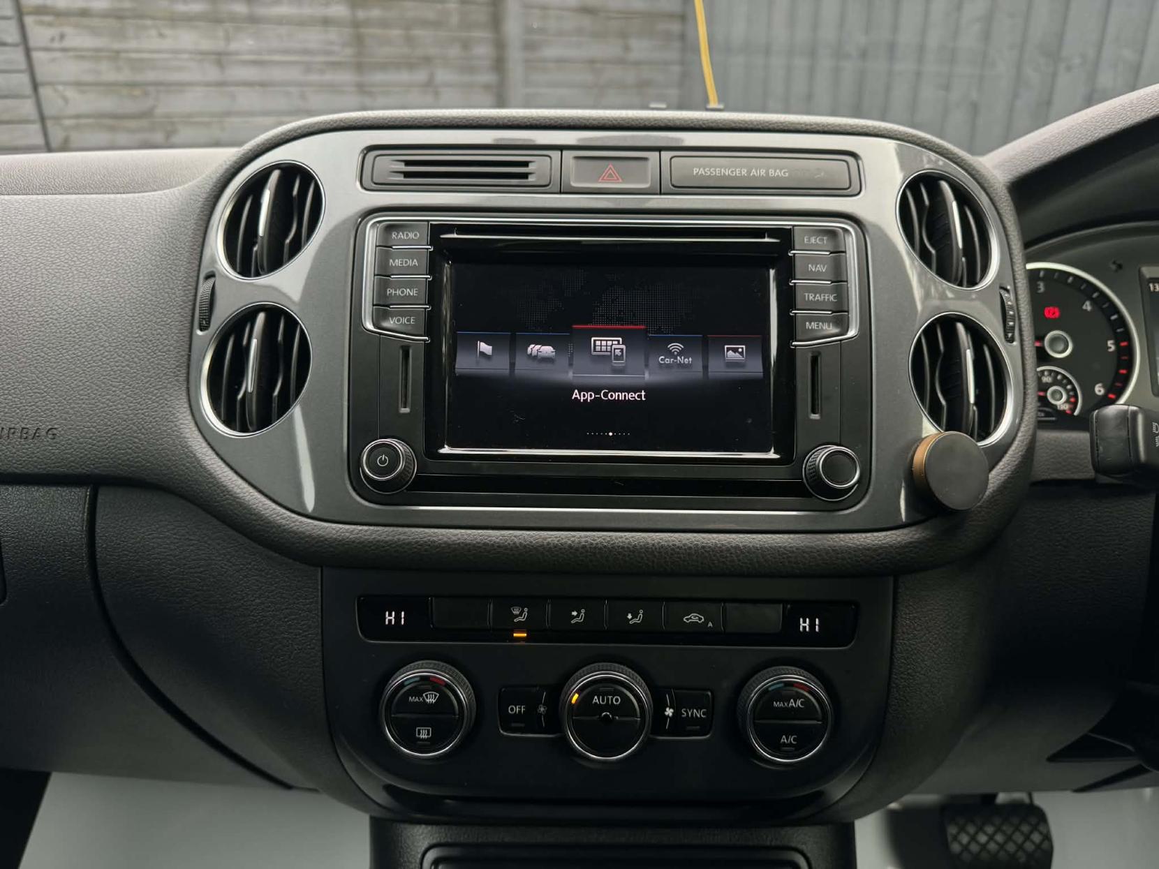 Volkswagen Tiguan 2.0 TDI BlueMotion Tech Match SUV 5dr Diesel DSG 4WD Euro 6 (s/s) (150 ps)