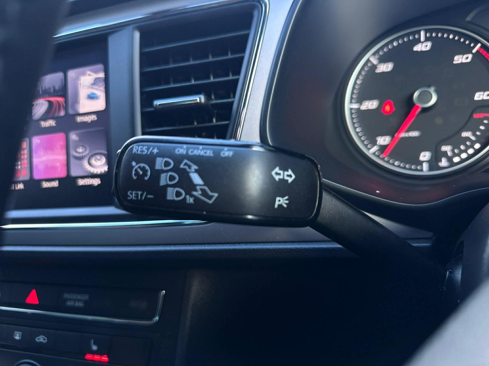 SEAT Leon 1.6 TDI SE Dynamic Technology Hatchback 5dr Diesel DSG Euro 6 (s/s) (115 ps)