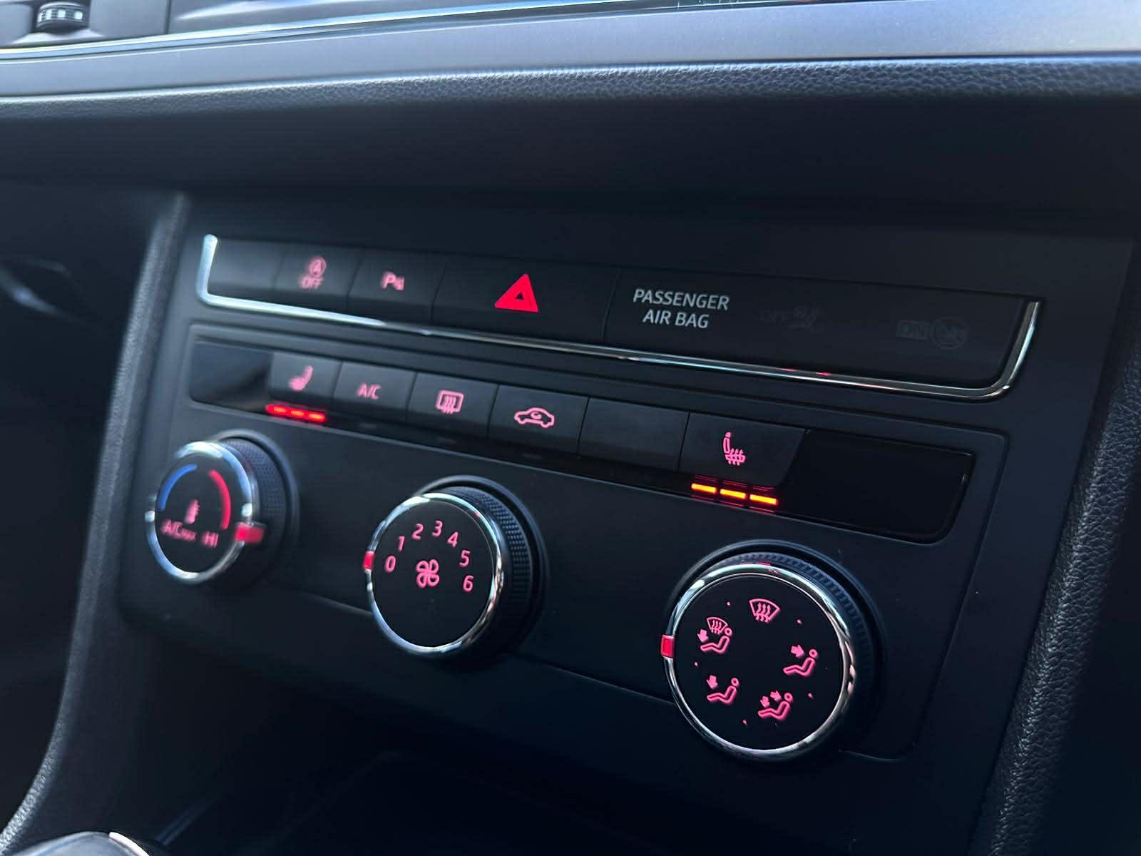 SEAT Leon 1.6 TDI SE Dynamic Technology Hatchback 5dr Diesel DSG Euro 6 (s/s) (115 ps)