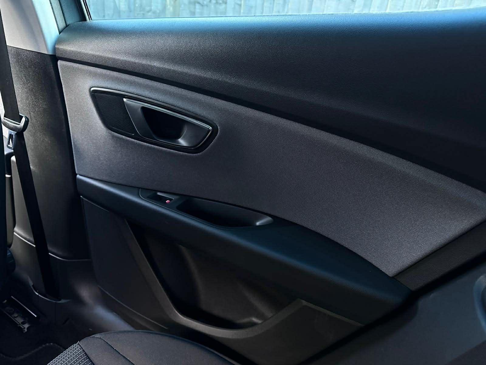 SEAT Leon 1.6 TDI SE Dynamic Technology Hatchback 5dr Diesel DSG Euro 6 (s/s) (115 ps)