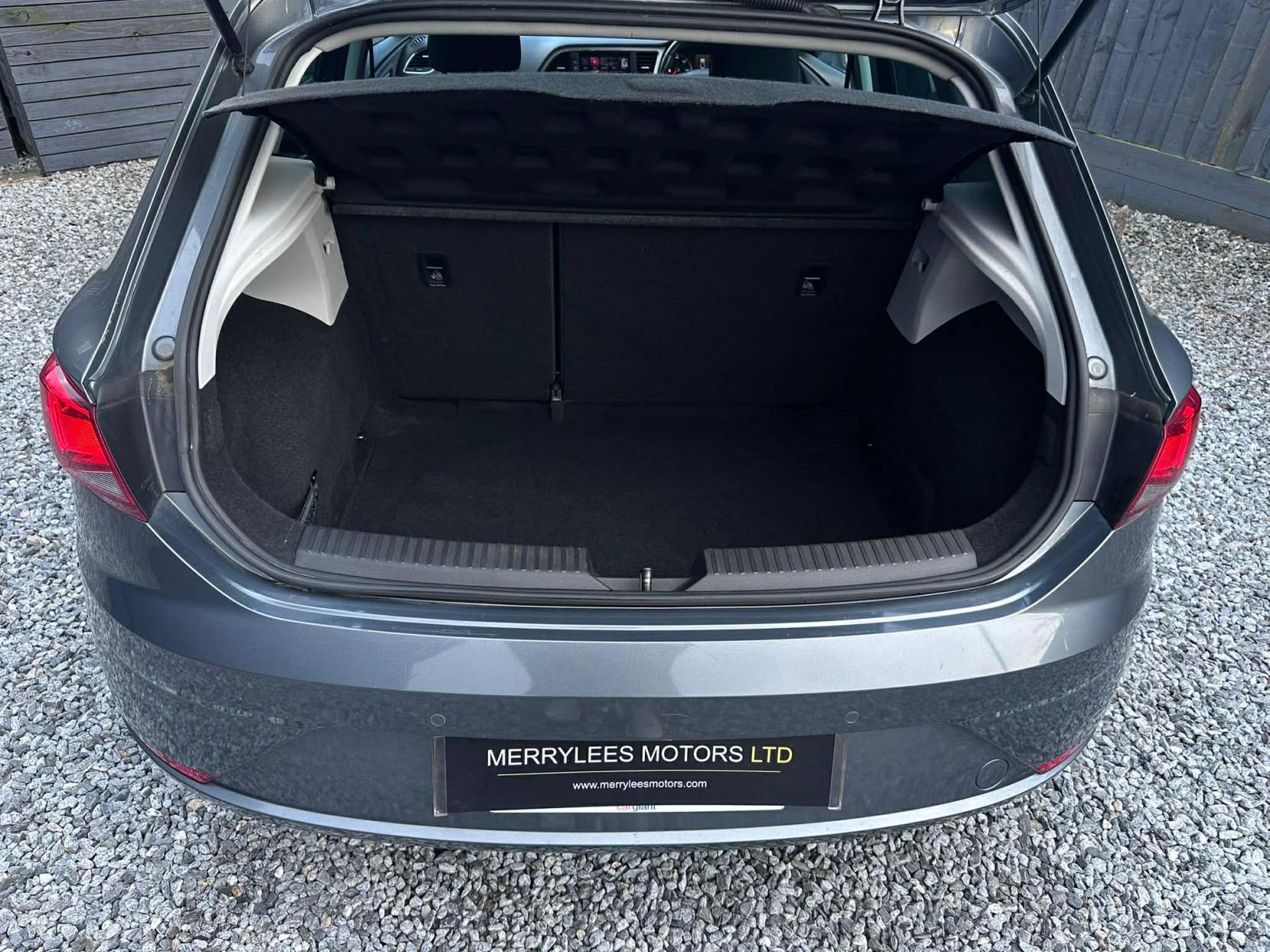 SEAT Leon 1.6 TDI SE Dynamic Technology Hatchback 5dr Diesel DSG Euro 6 (s/s) (115 ps)