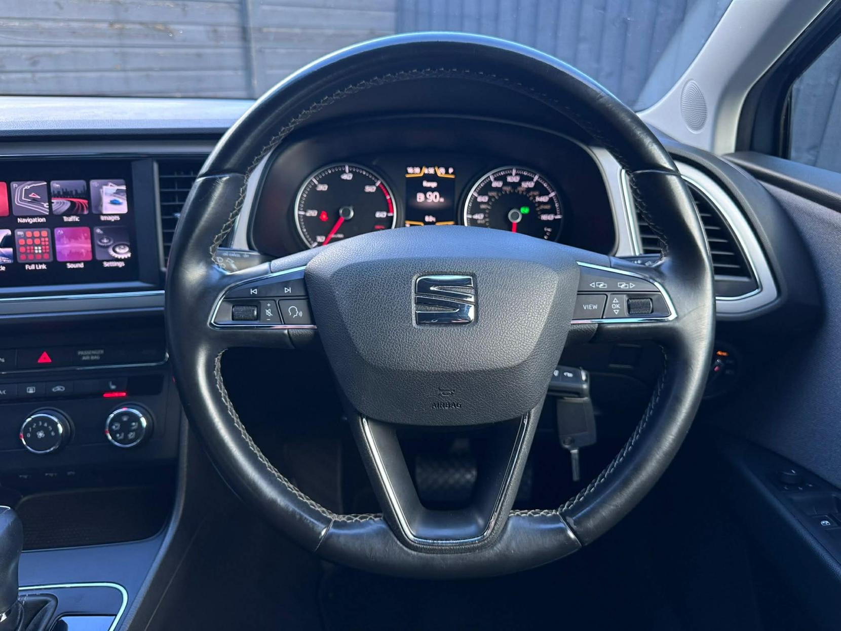 SEAT Leon 1.6 TDI SE Dynamic Technology Hatchback 5dr Diesel DSG Euro 6 (s/s) (115 ps)