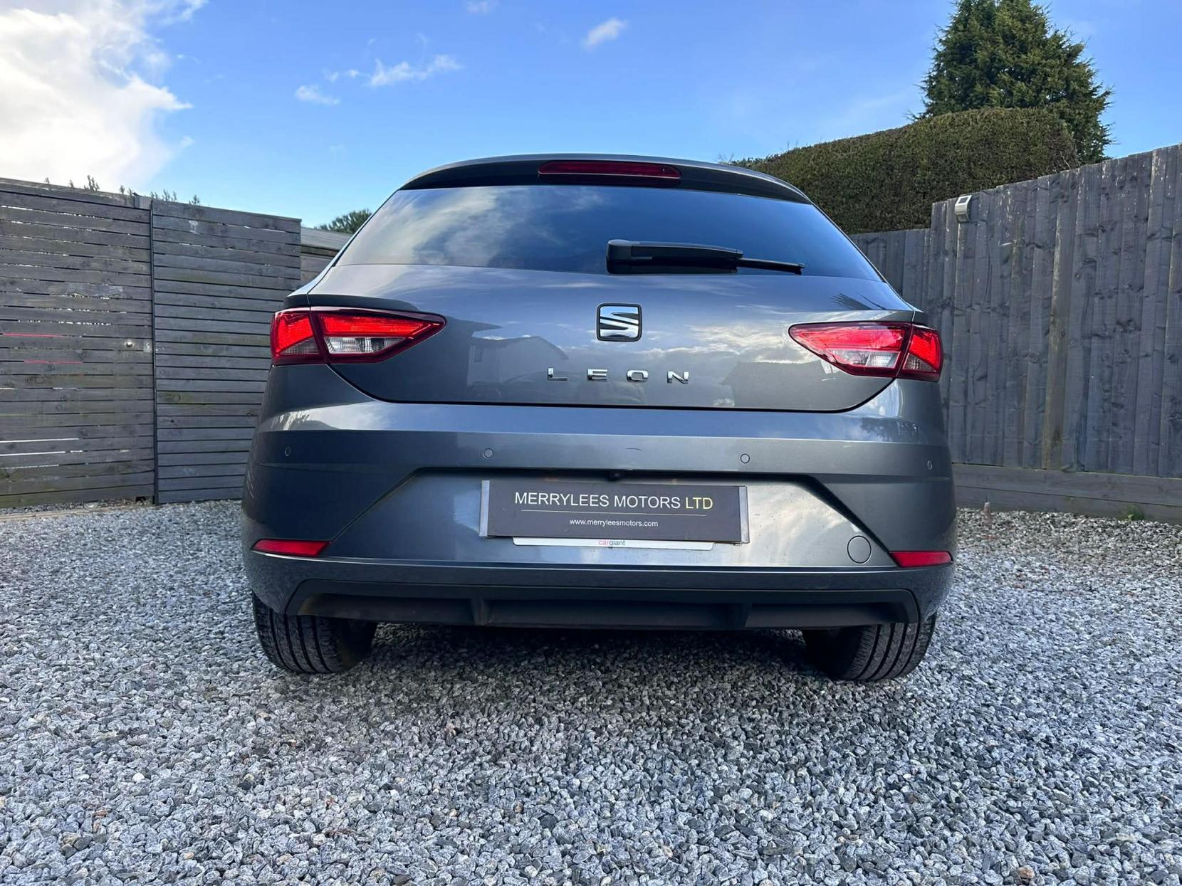 SEAT Leon 1.6 TDI SE Dynamic Technology Hatchback 5dr Diesel DSG Euro 6 (s/s) (115 ps)