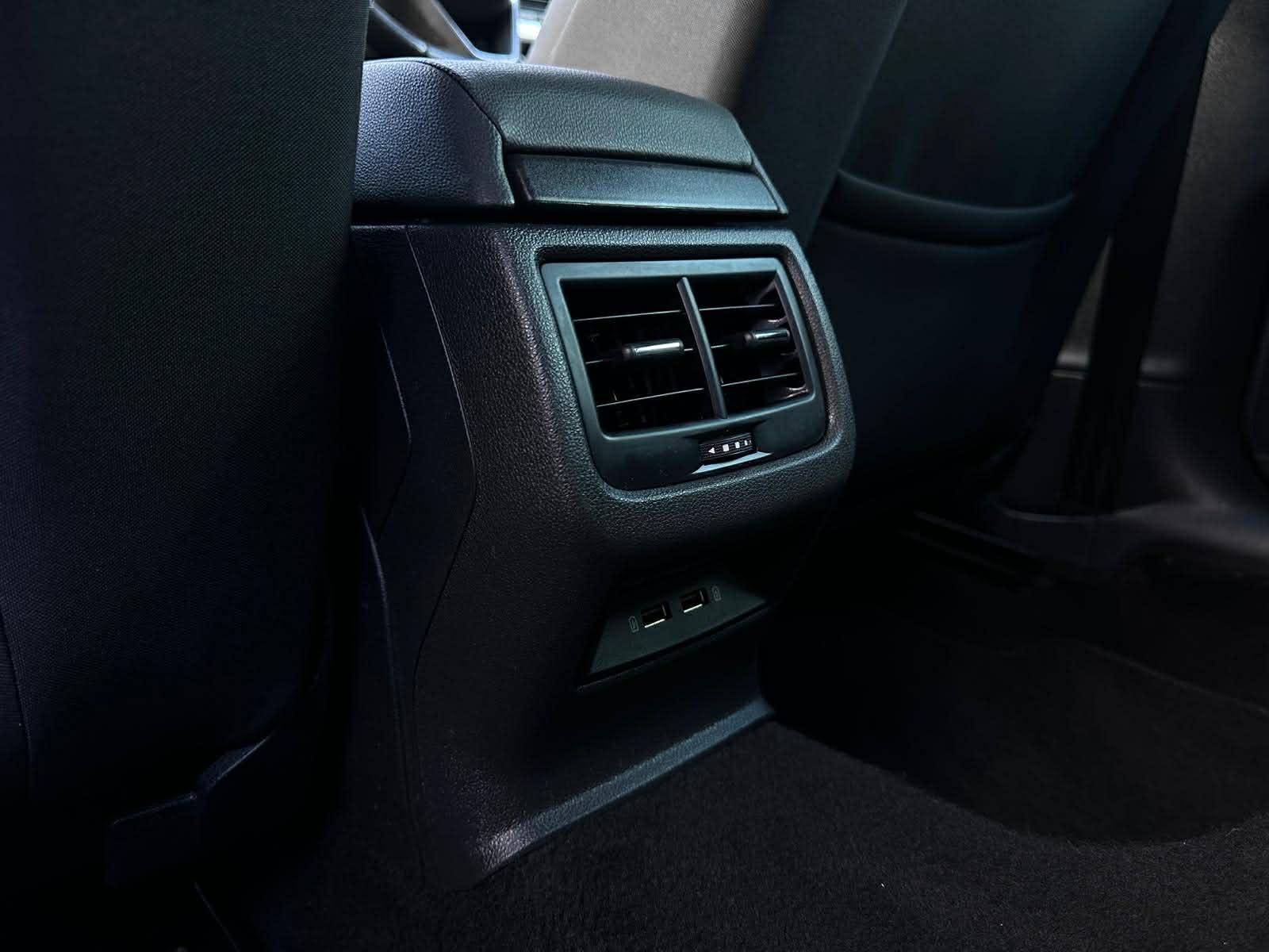 SEAT Leon 1.6 TDI SE Dynamic Technology Hatchback 5dr Diesel DSG Euro 6 (s/s) (115 ps)