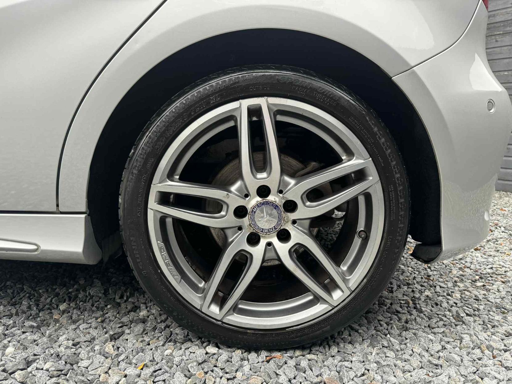 Mercedes-Benz A Class 1.5 A180d AMG Line Hatchback 5dr Diesel Manual Euro 6 (s/s) (109 ps)
