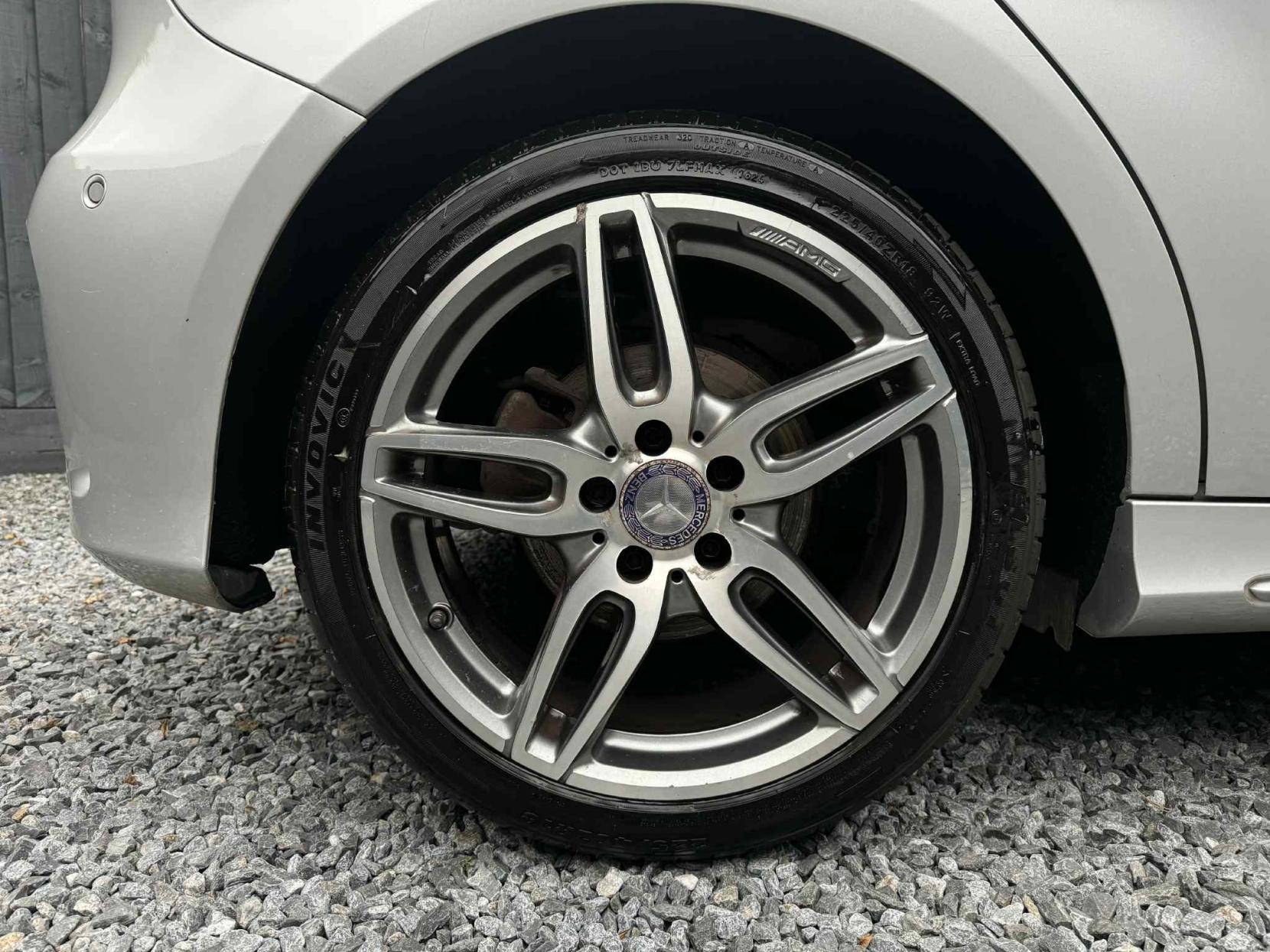 Mercedes-Benz A Class 1.5 A180d AMG Line Hatchback 5dr Diesel Manual Euro 6 (s/s) (109 ps)