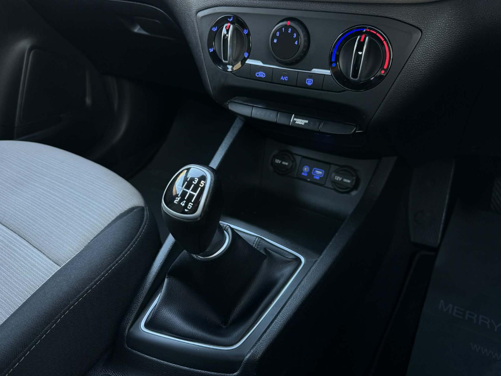 Hyundai i20 1.4 SE Hatchback 5dr Petrol Manual Euro 6 (100 ps)