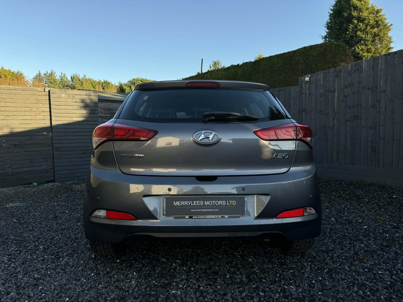 Hyundai i20 1.4 SE Hatchback 5dr Petrol Manual Euro 6 (100 ps)
