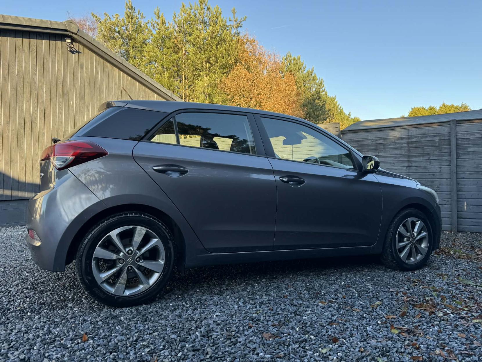 Hyundai i20 1.4 SE Hatchback 5dr Petrol Manual Euro 6 (100 ps)