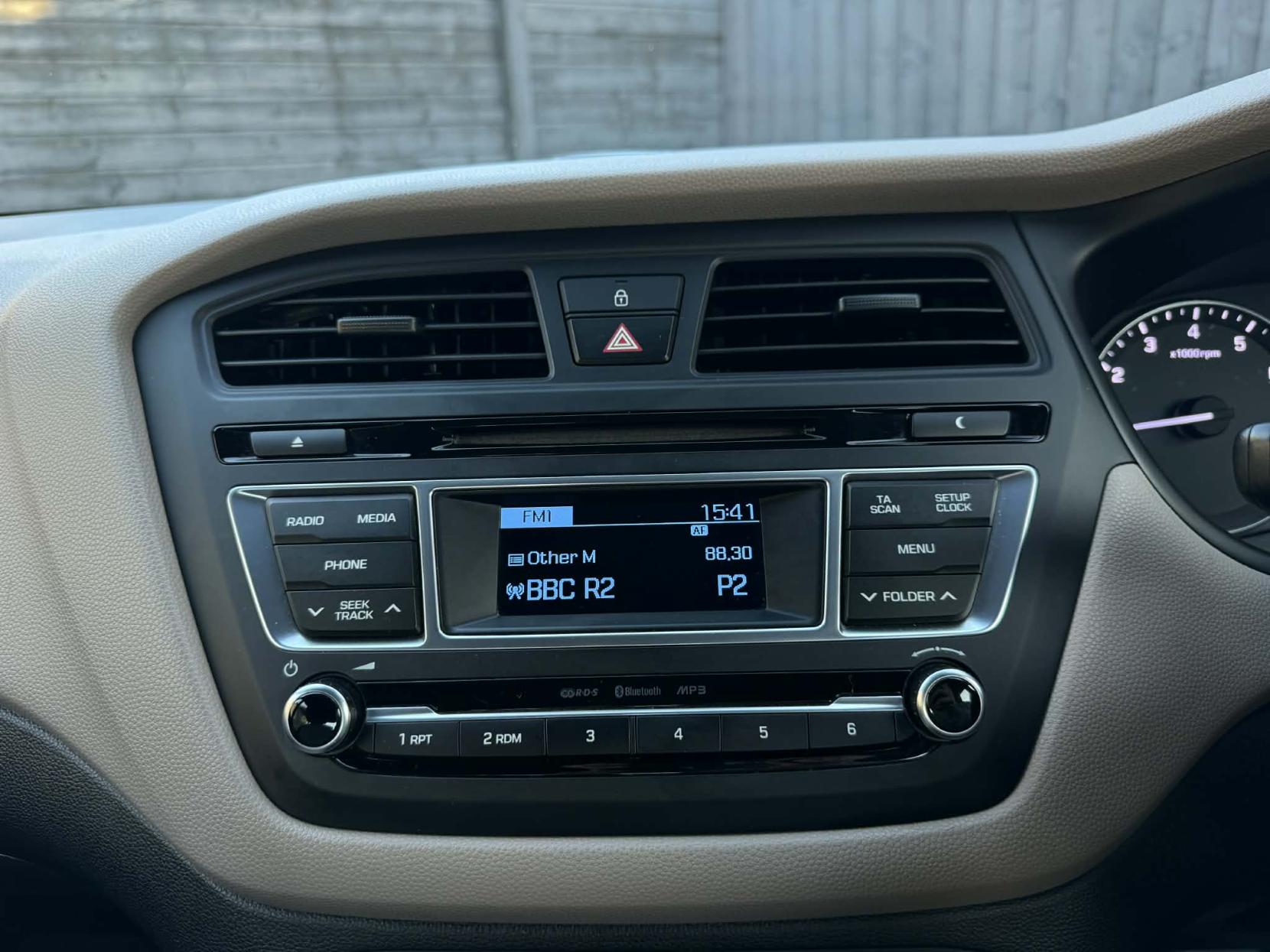 Hyundai i20 1.4 SE Hatchback 5dr Petrol Manual Euro 6 (100 ps)