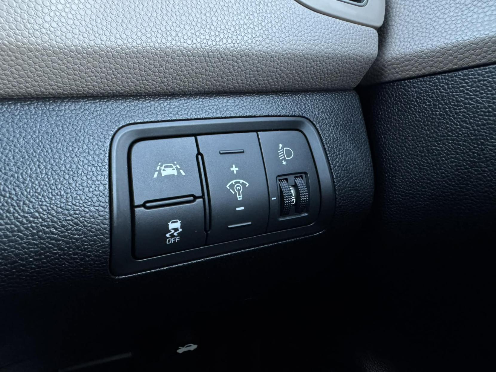 Hyundai i20 1.4 SE Hatchback 5dr Petrol Manual Euro 6 (100 ps)