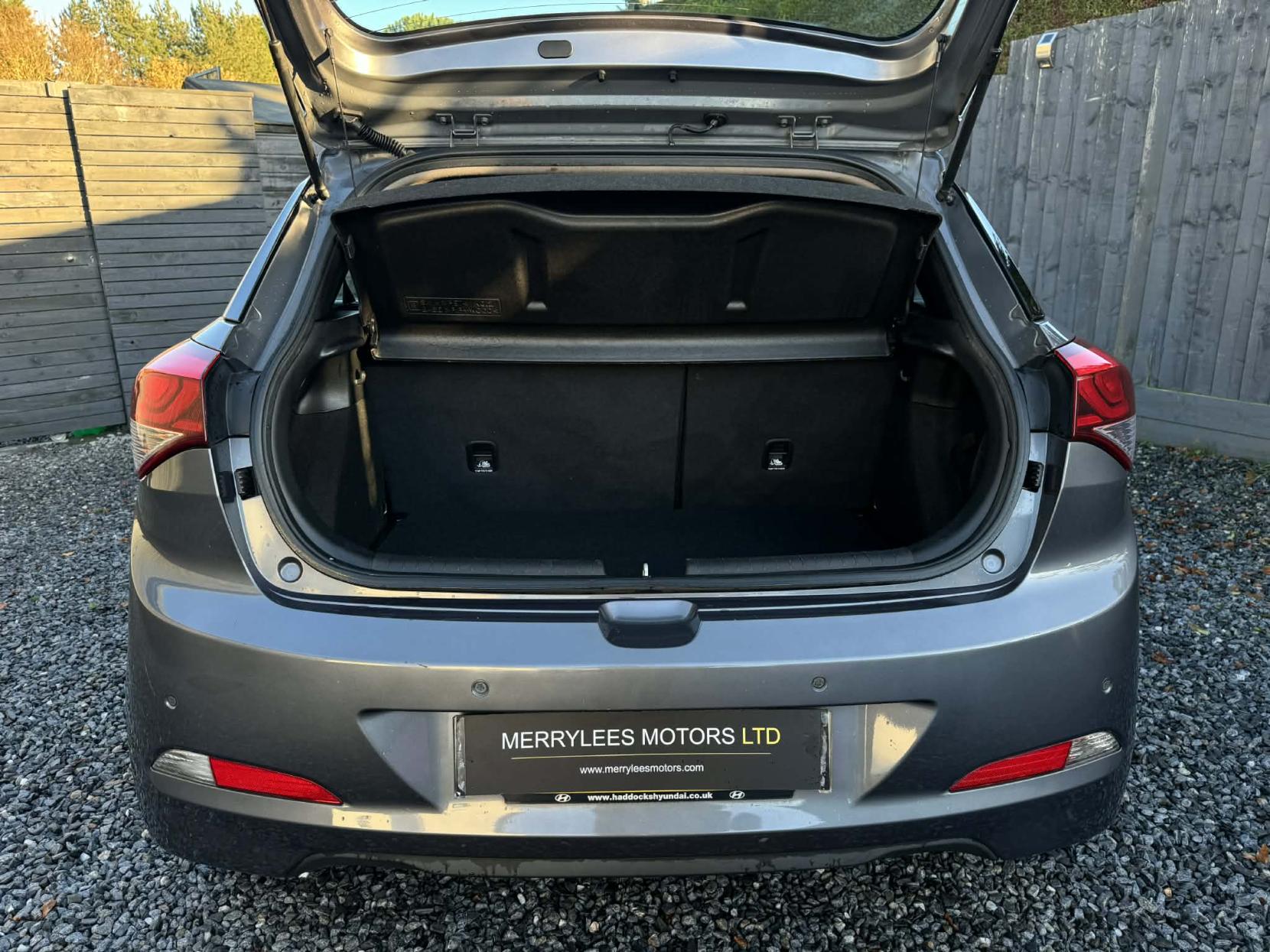 Hyundai i20 1.4 SE Hatchback 5dr Petrol Manual Euro 6 (100 ps)