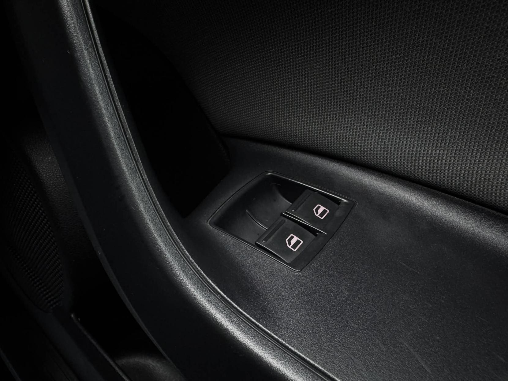 SEAT Ibiza 1.0 Vista Sport Coupe 3dr Petrol Manual Euro 6 (75 ps)