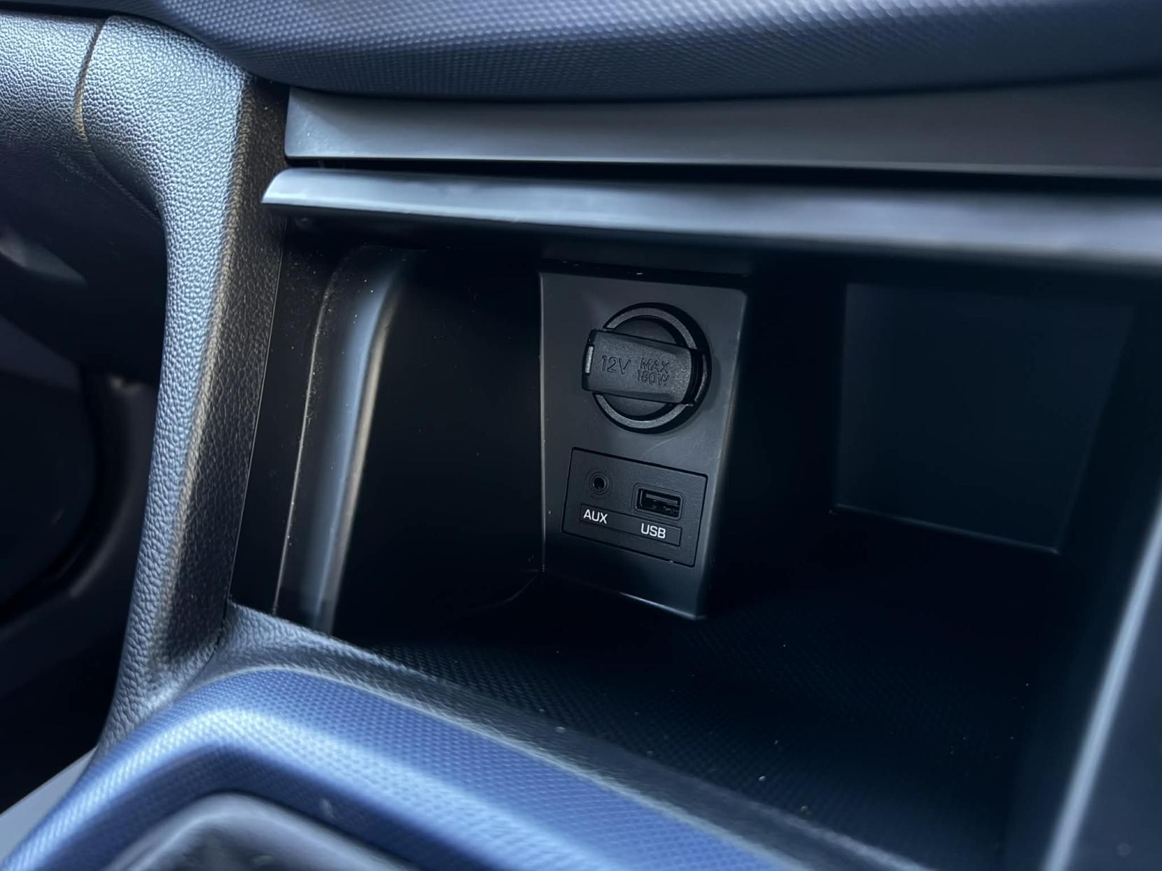 Hyundai i10 1.2 Premium Hatchback 5dr Petrol Manual Euro 5 (87 ps)