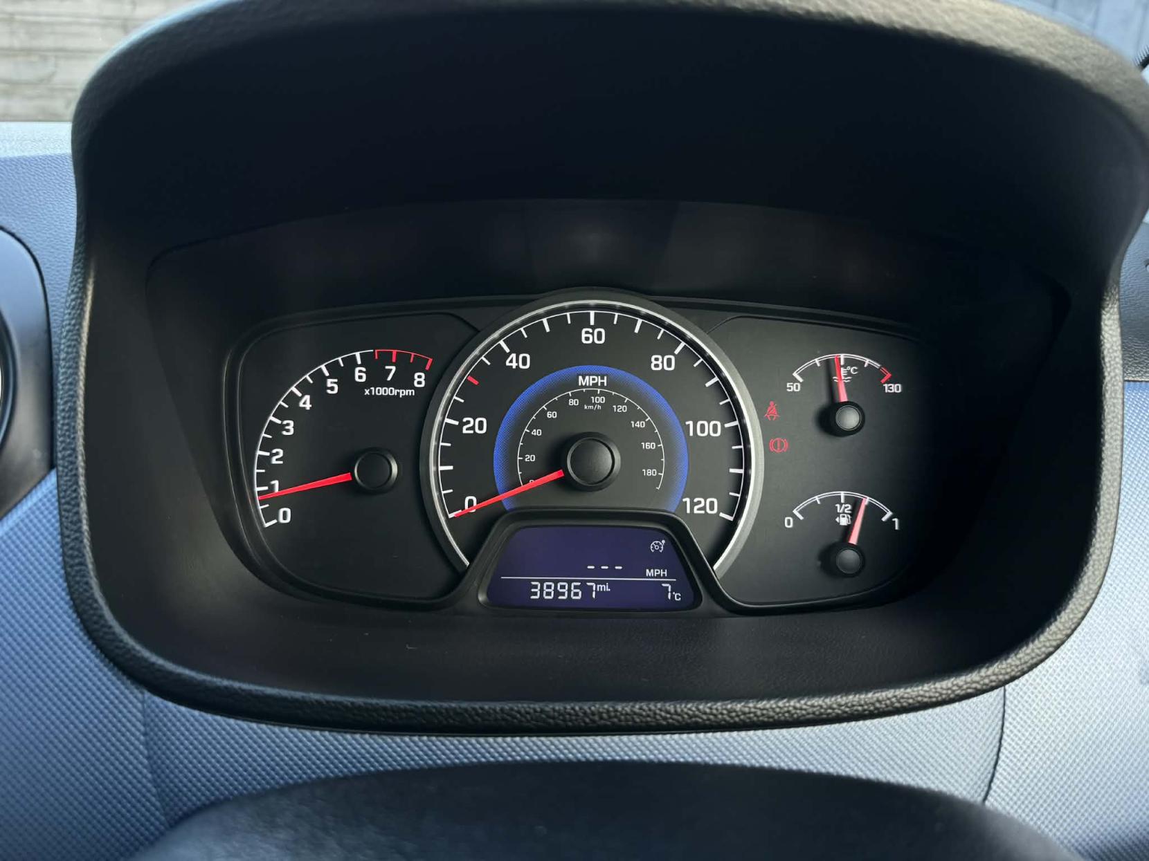 Hyundai i10 1.2 Premium Hatchback 5dr Petrol Manual Euro 5 (87 ps)