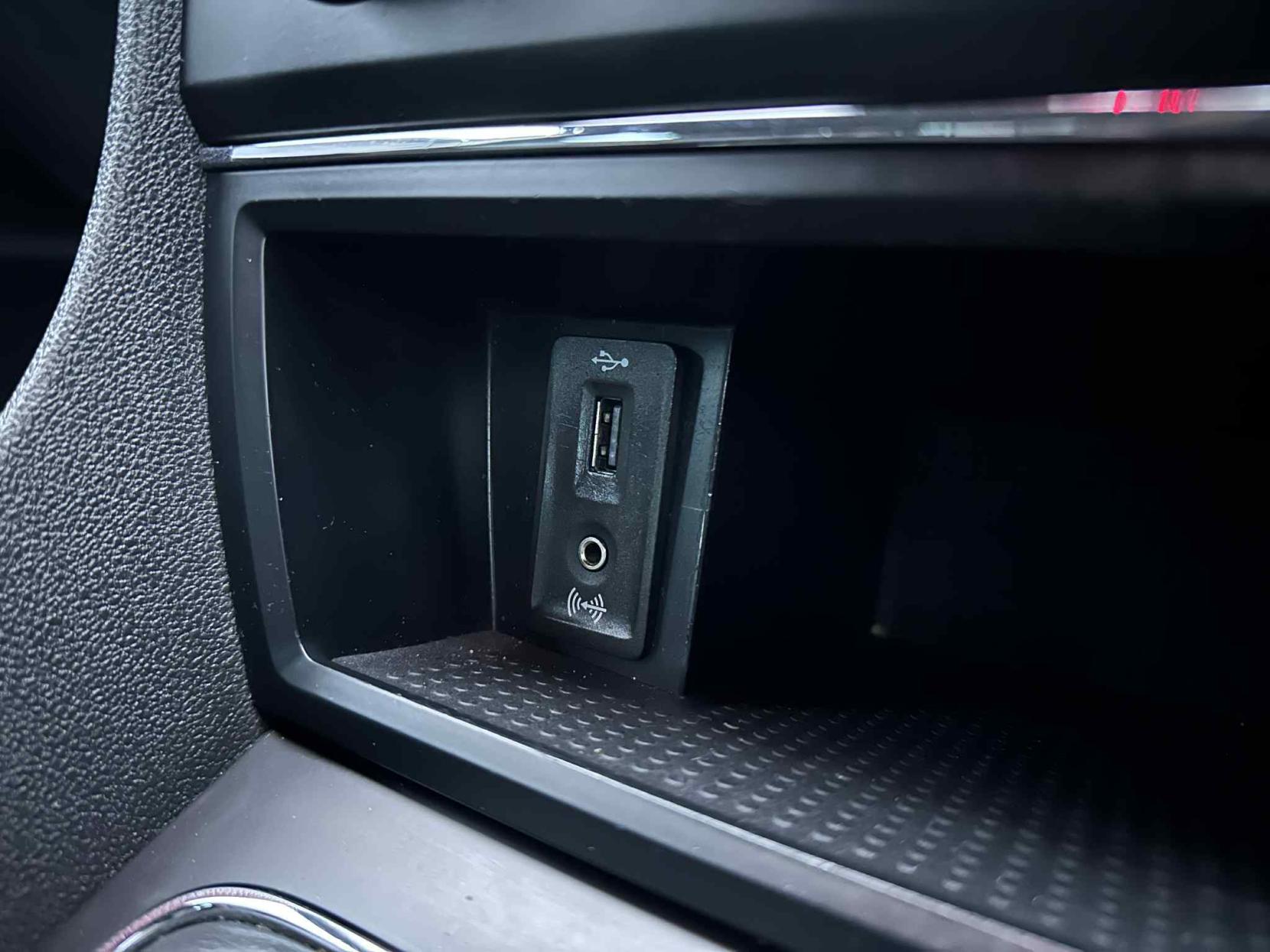 SEAT Leon 2.0 TDI FR Hatchback 5dr Diesel Manual Euro 6 (s/s) (150 ps)