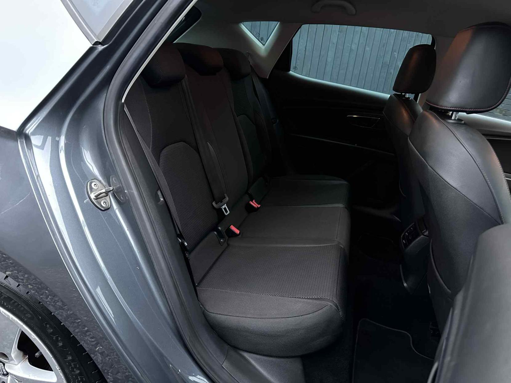 SEAT Leon 2.0 TDI FR Hatchback 5dr Diesel Manual Euro 6 (s/s) (150 ps)