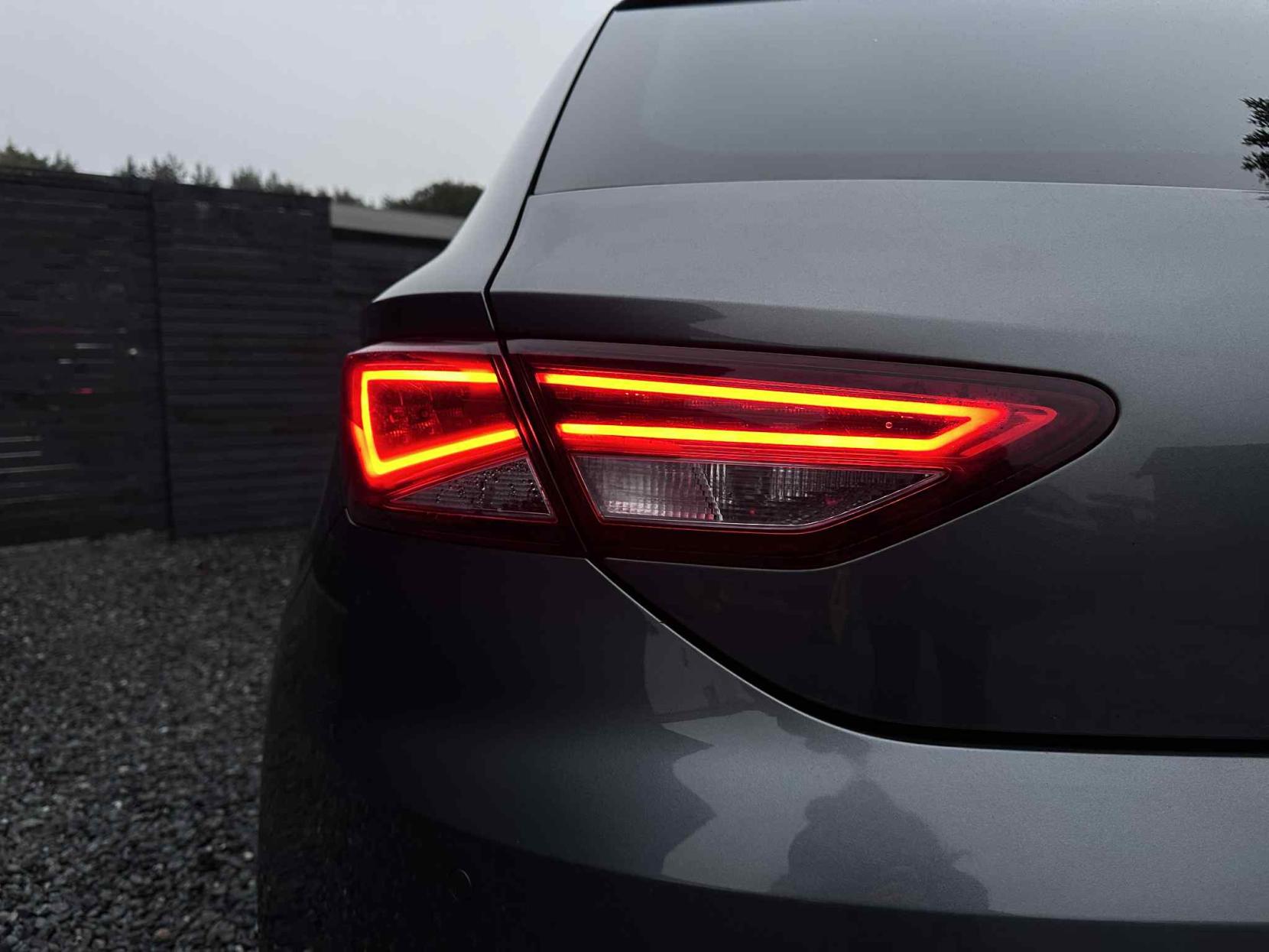 SEAT Leon 2.0 TDI FR Hatchback 5dr Diesel Manual Euro 6 (s/s) (150 ps)