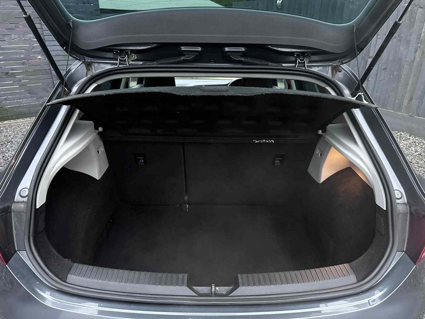 SEAT Leon 2.0 TDI FR Hatchback 5dr Diesel Manual Euro 6 (s/s) (150 ps)