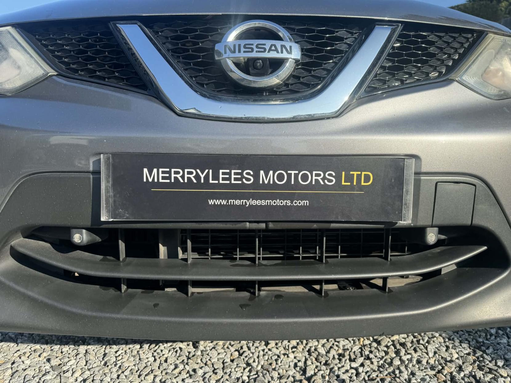 Nissan Qashqai 1.5 dCi n-tec SUV 5dr Diesel Manual 2WD Euro 6 (s/s) (110 ps)