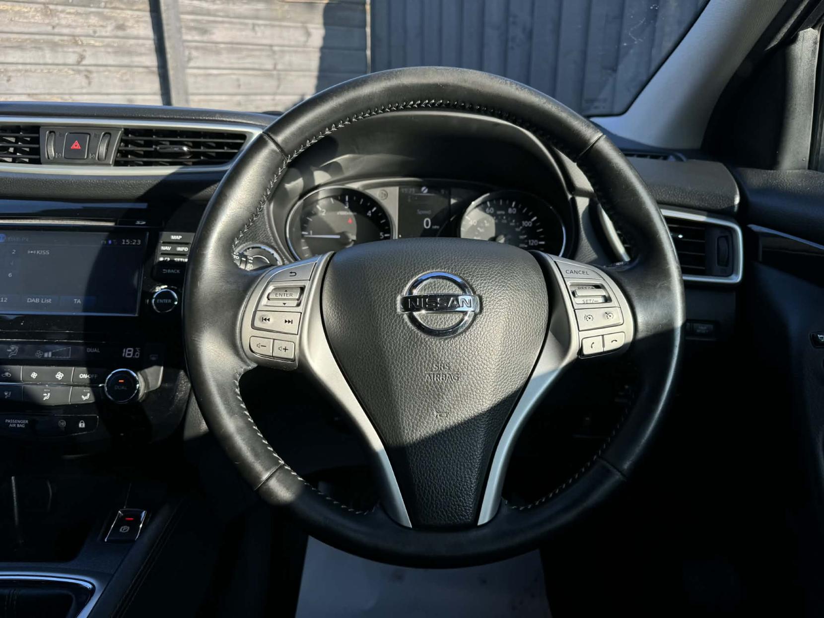 Nissan Qashqai 1.5 dCi n-tec SUV 5dr Diesel Manual 2WD Euro 6 (s/s) (110 ps)