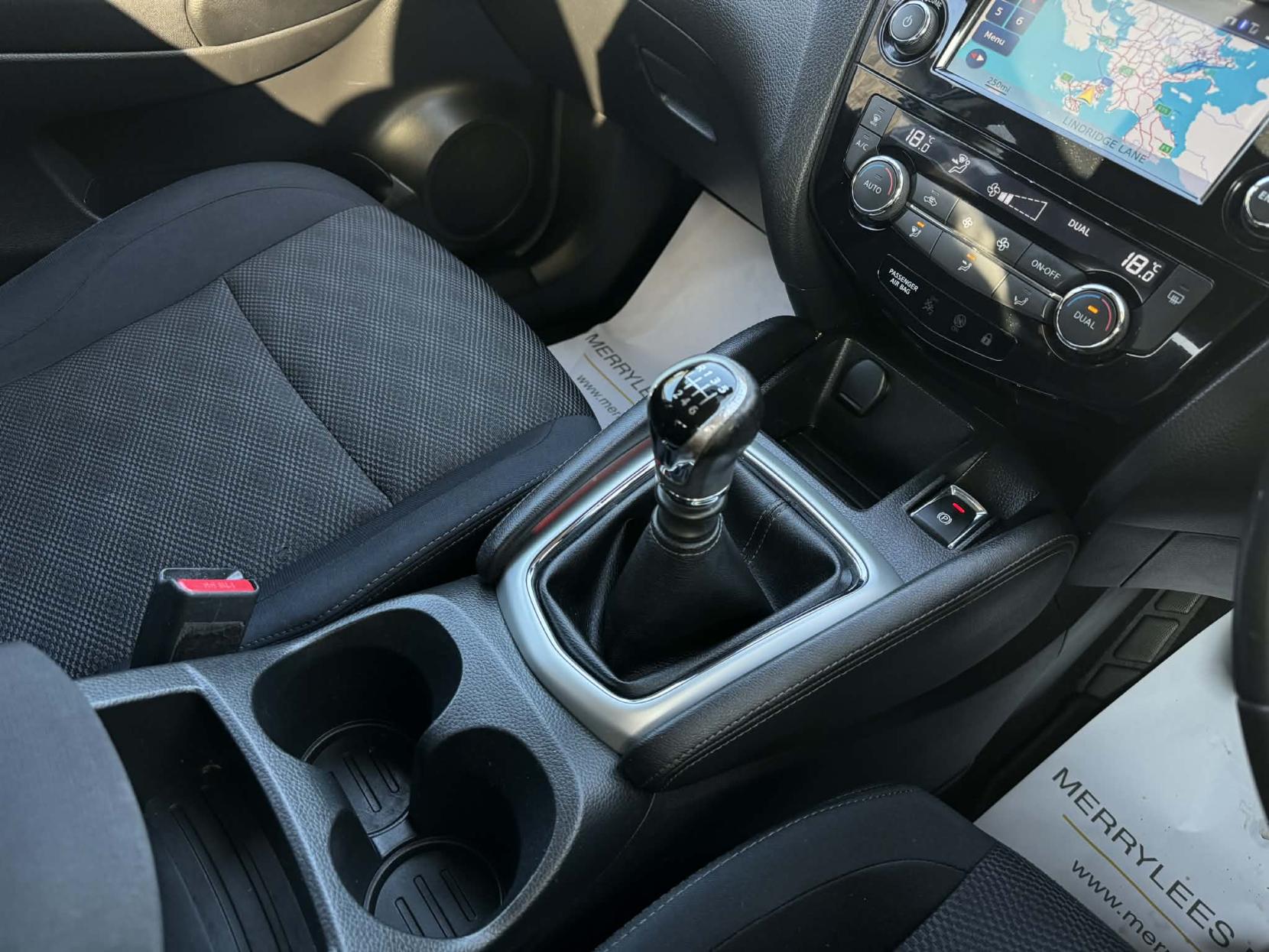 Nissan Qashqai 1.5 dCi n-tec SUV 5dr Diesel Manual 2WD Euro 6 (s/s) (110 ps)