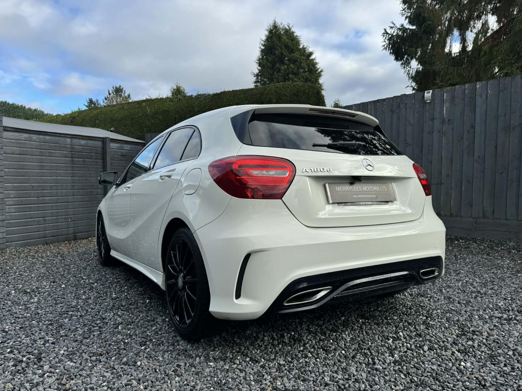 Mercedes-Benz A Class 1.5 A180d AMG Line Hatchback 5dr Diesel Manual Euro 6 (s/s) (109 ps)