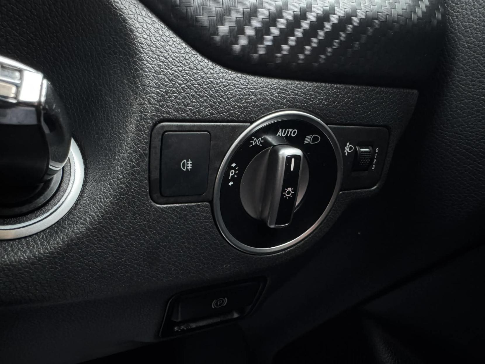 Mercedes-Benz A Class 1.5 A180d AMG Line Hatchback 5dr Diesel Manual Euro 6 (s/s) (109 ps)