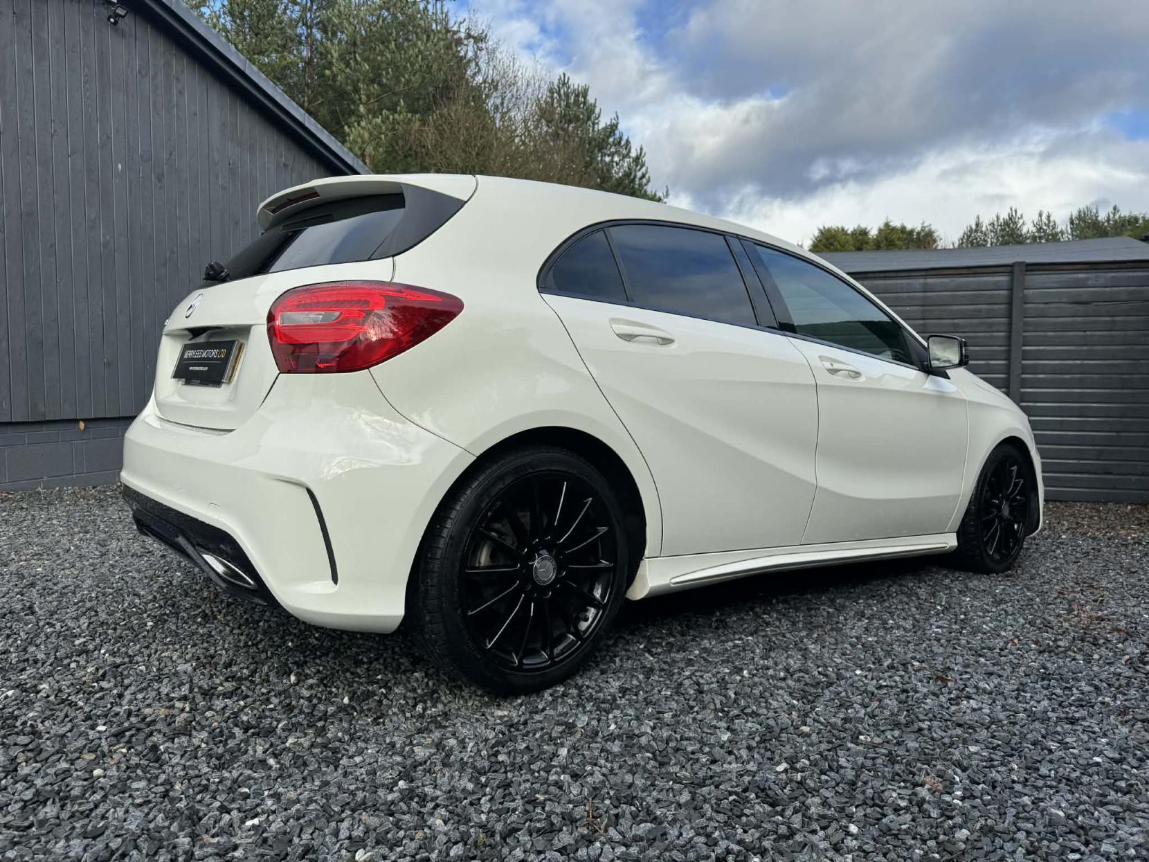 Mercedes-Benz A Class 1.5 A180d AMG Line Hatchback 5dr Diesel Manual Euro 6 (s/s) (109 ps)