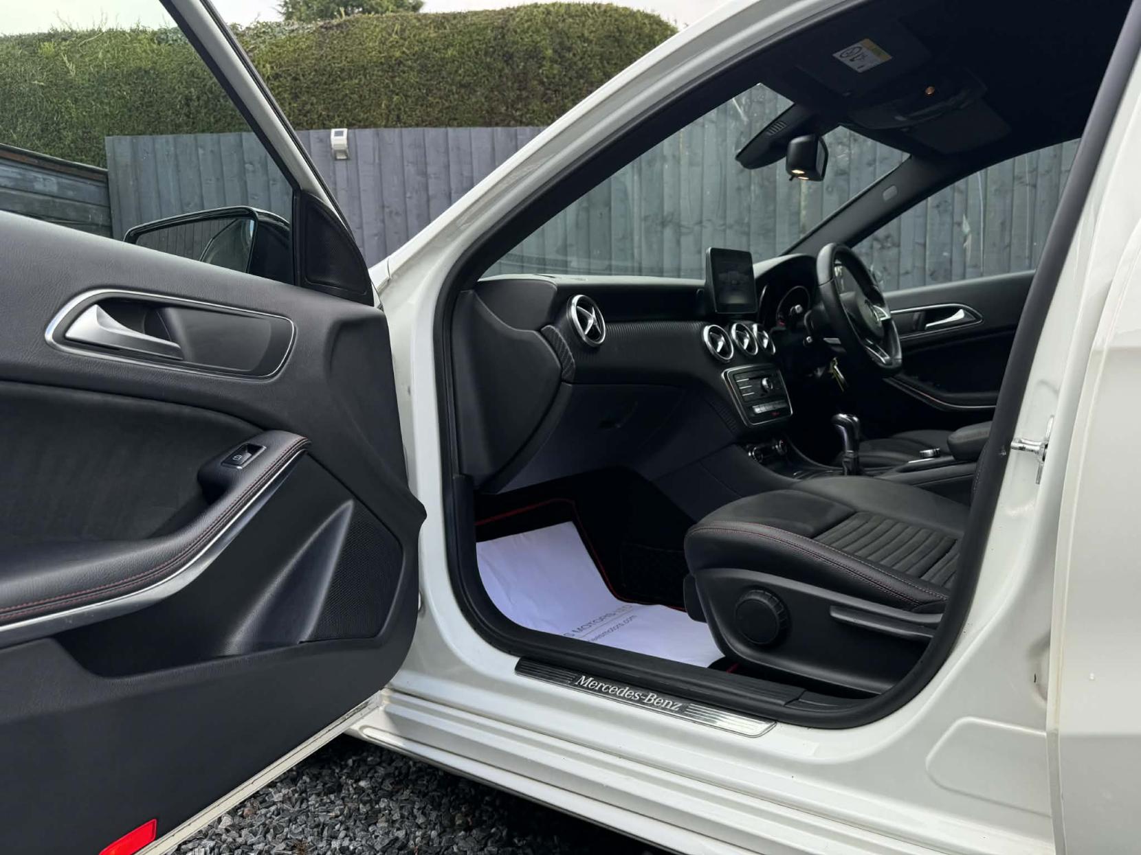 Mercedes-Benz A Class 1.5 A180d AMG Line Hatchback 5dr Diesel Manual Euro 6 (s/s) (109 ps)