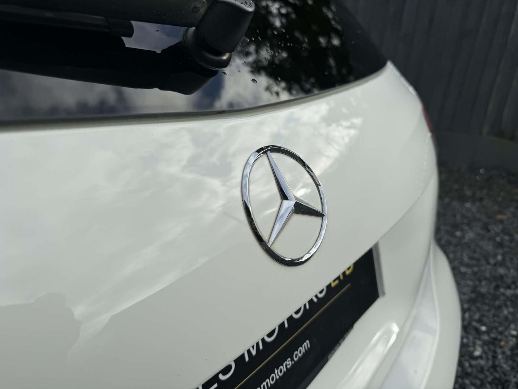 Mercedes-Benz A Class 1.5 A180d AMG Line Hatchback 5dr Diesel Manual Euro 6 (s/s) (109 ps)