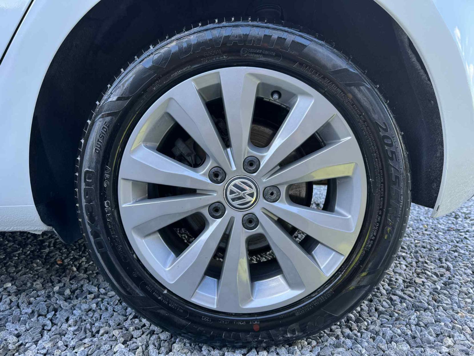 Volkswagen Golf 1.6 TDI BlueMotion Tech SE Hatchback 5dr Diesel Manual Euro 5 (s/s) (105 ps)