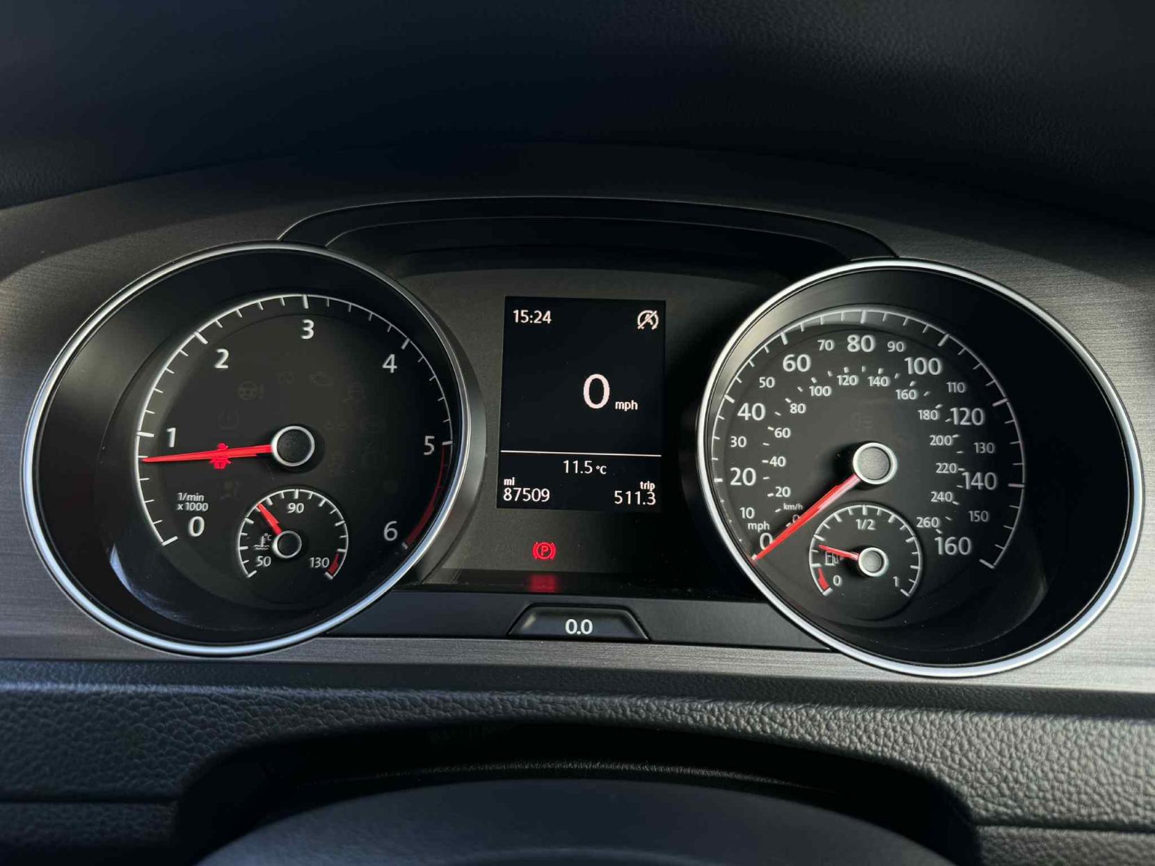 Volkswagen Golf 1.6 TDI BlueMotion Tech SE Hatchback 5dr Diesel Manual Euro 5 (s/s) (105 ps)