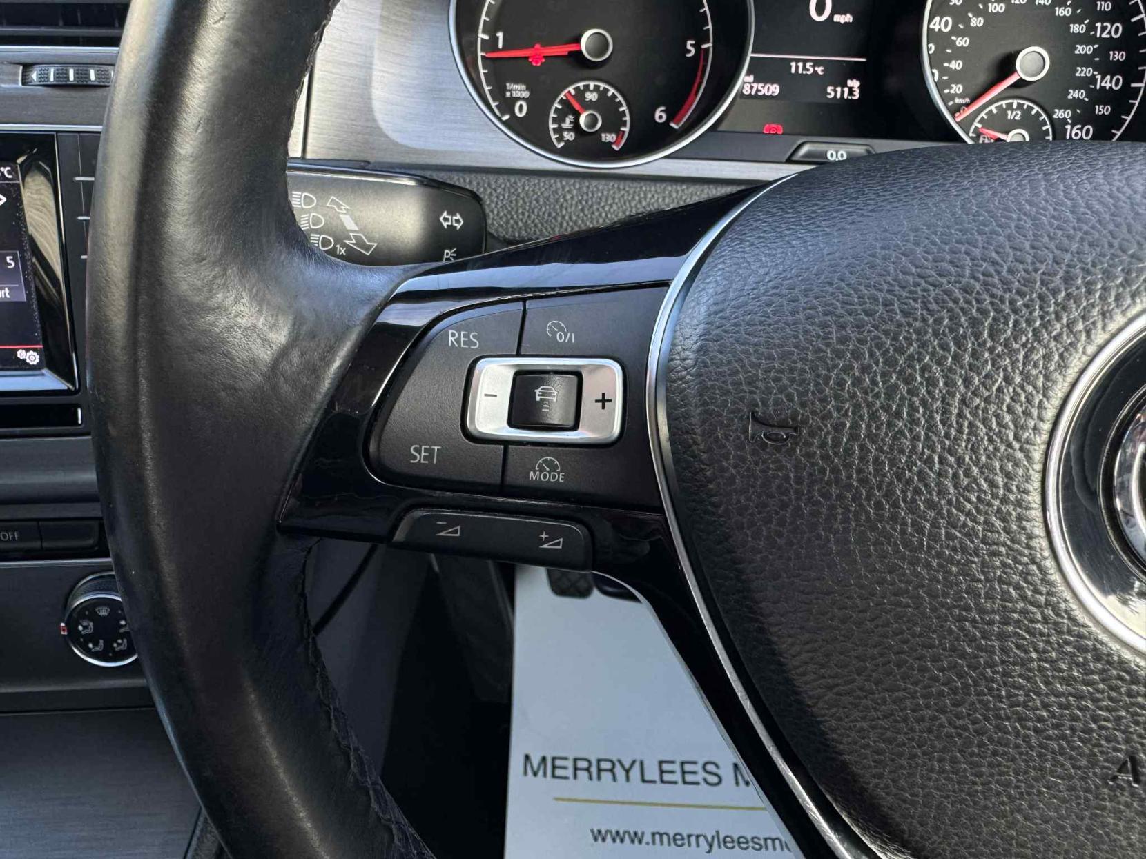 Volkswagen Golf 1.6 TDI BlueMotion Tech SE Hatchback 5dr Diesel Manual Euro 5 (s/s) (105 ps)