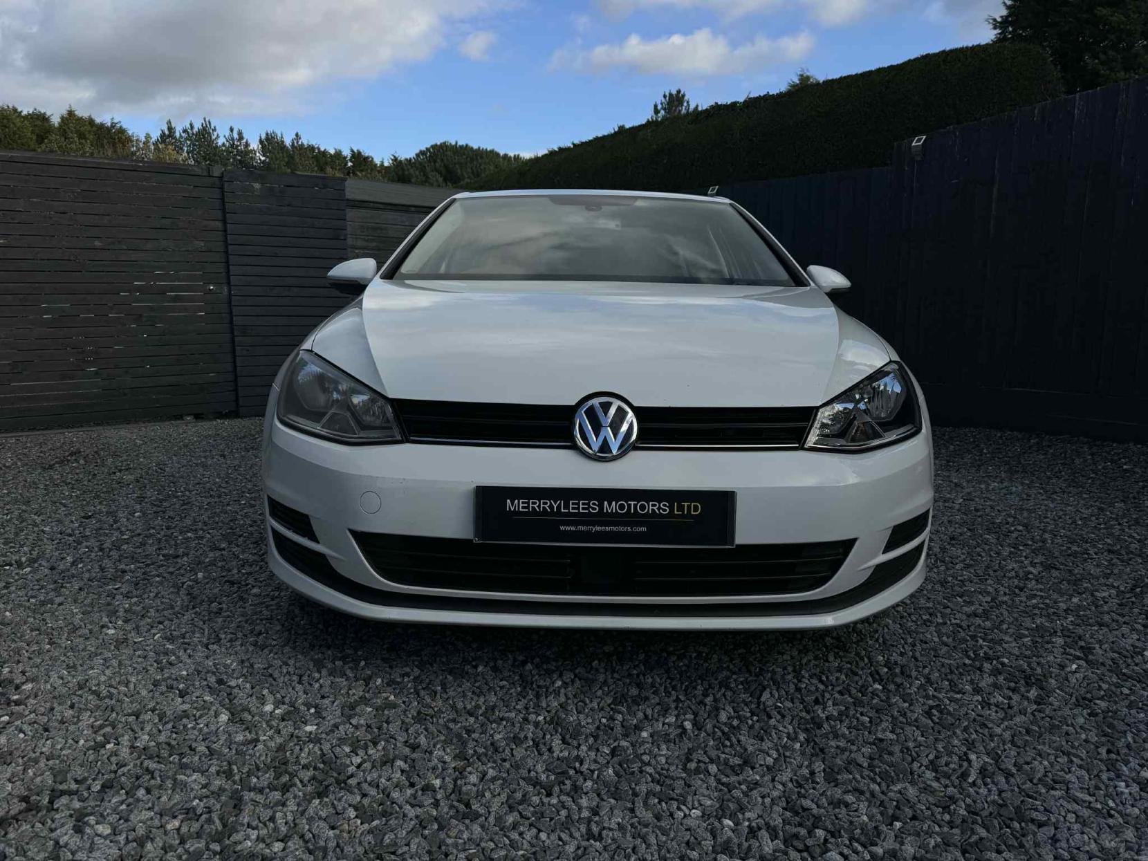 Volkswagen Golf 1.6 TDI BlueMotion Tech SE Hatchback 5dr Diesel Manual Euro 5 (s/s) (105 ps)