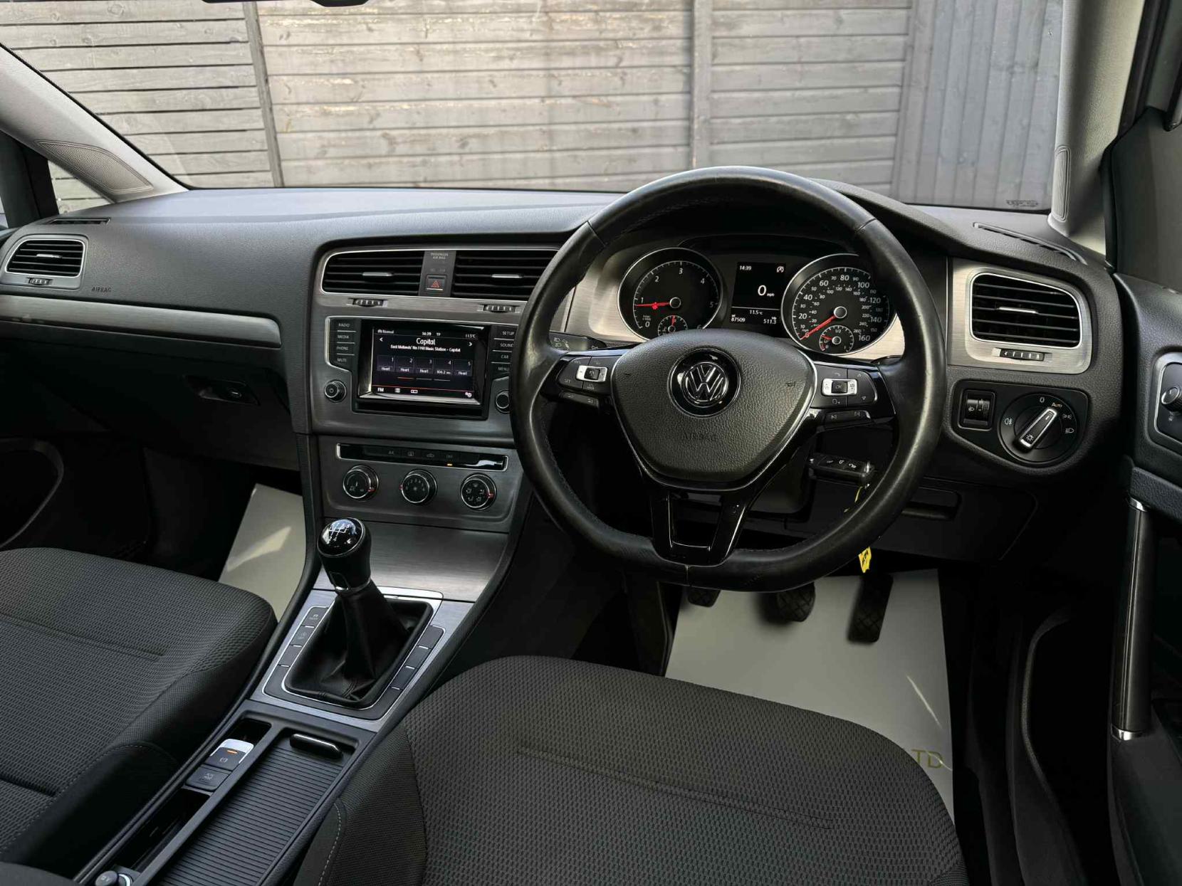 Volkswagen Golf 1.6 TDI BlueMotion Tech SE Hatchback 5dr Diesel Manual Euro 5 (s/s) (105 ps)