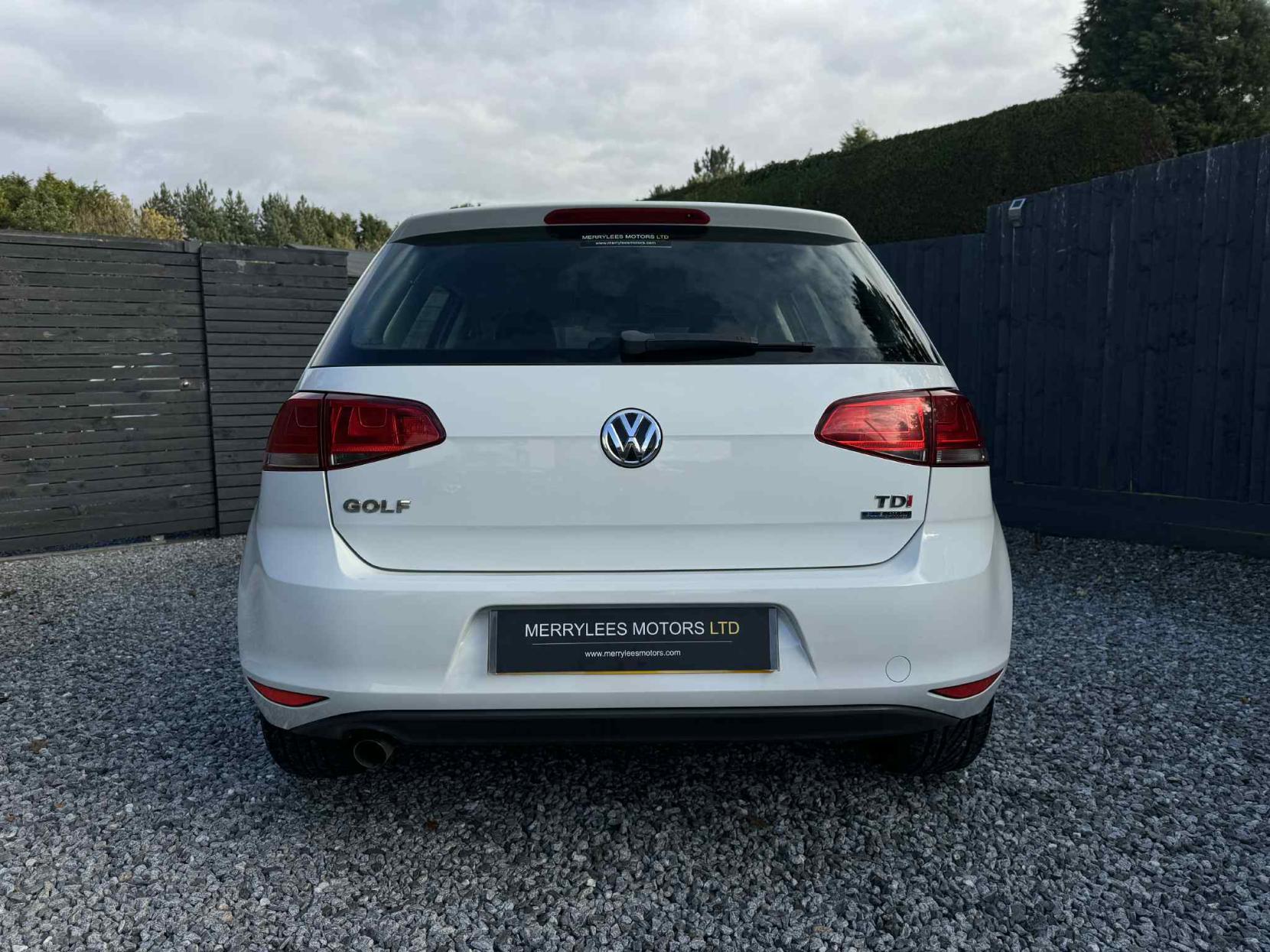 Volkswagen Golf 1.6 TDI BlueMotion Tech SE Hatchback 5dr Diesel Manual Euro 5 (s/s) (105 ps)