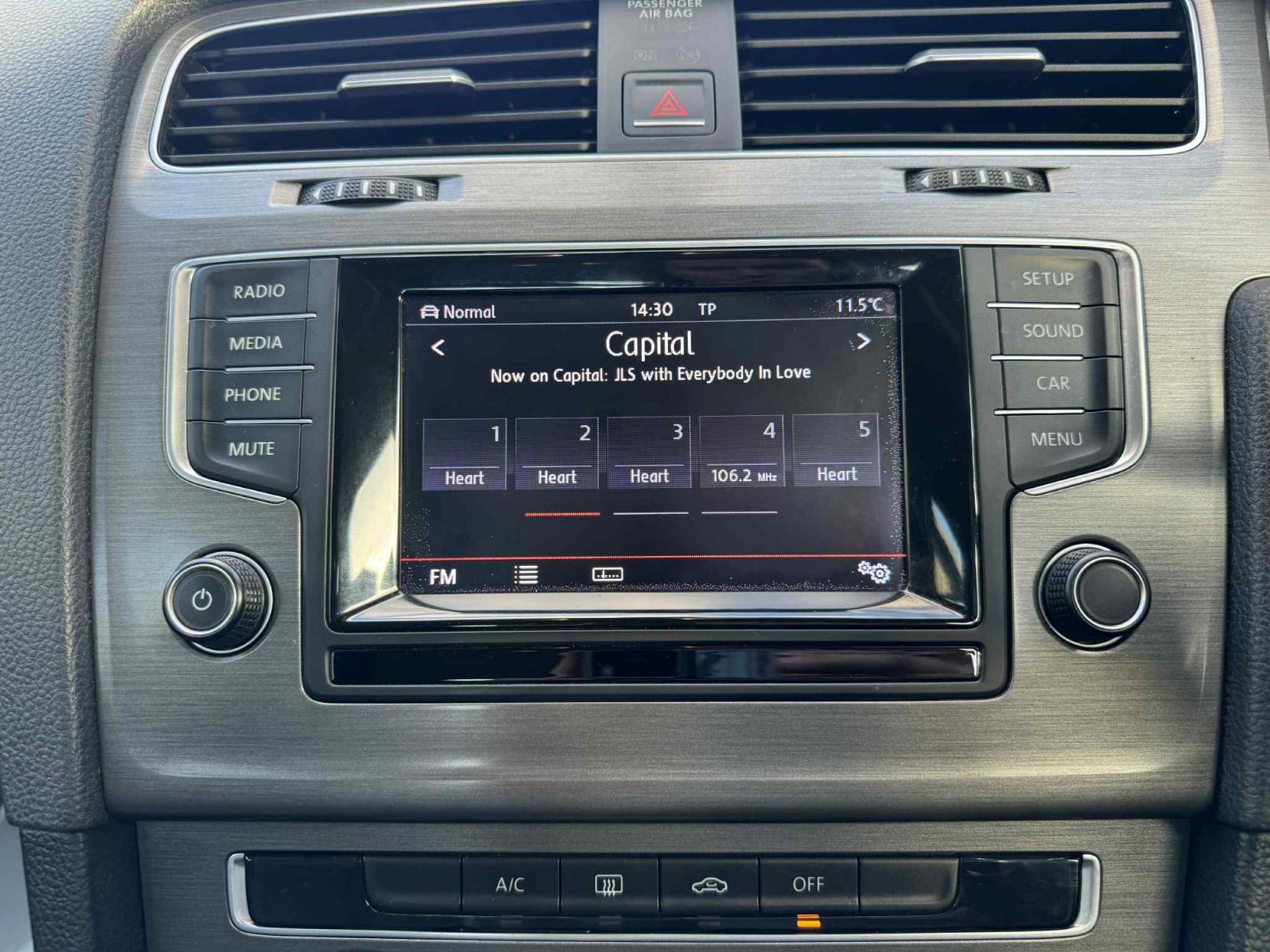 Volkswagen Golf 1.6 TDI BlueMotion Tech SE Hatchback 5dr Diesel Manual Euro 5 (s/s) (105 ps)